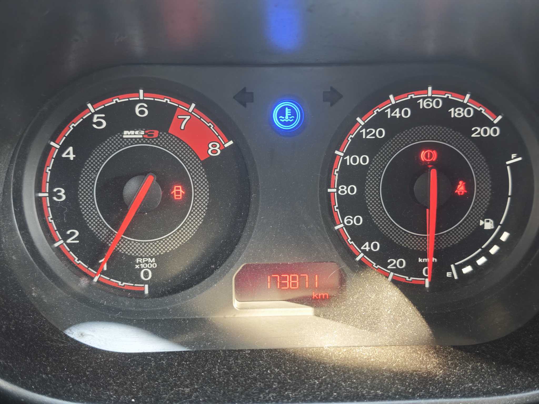 MG 3 2014 car image #8