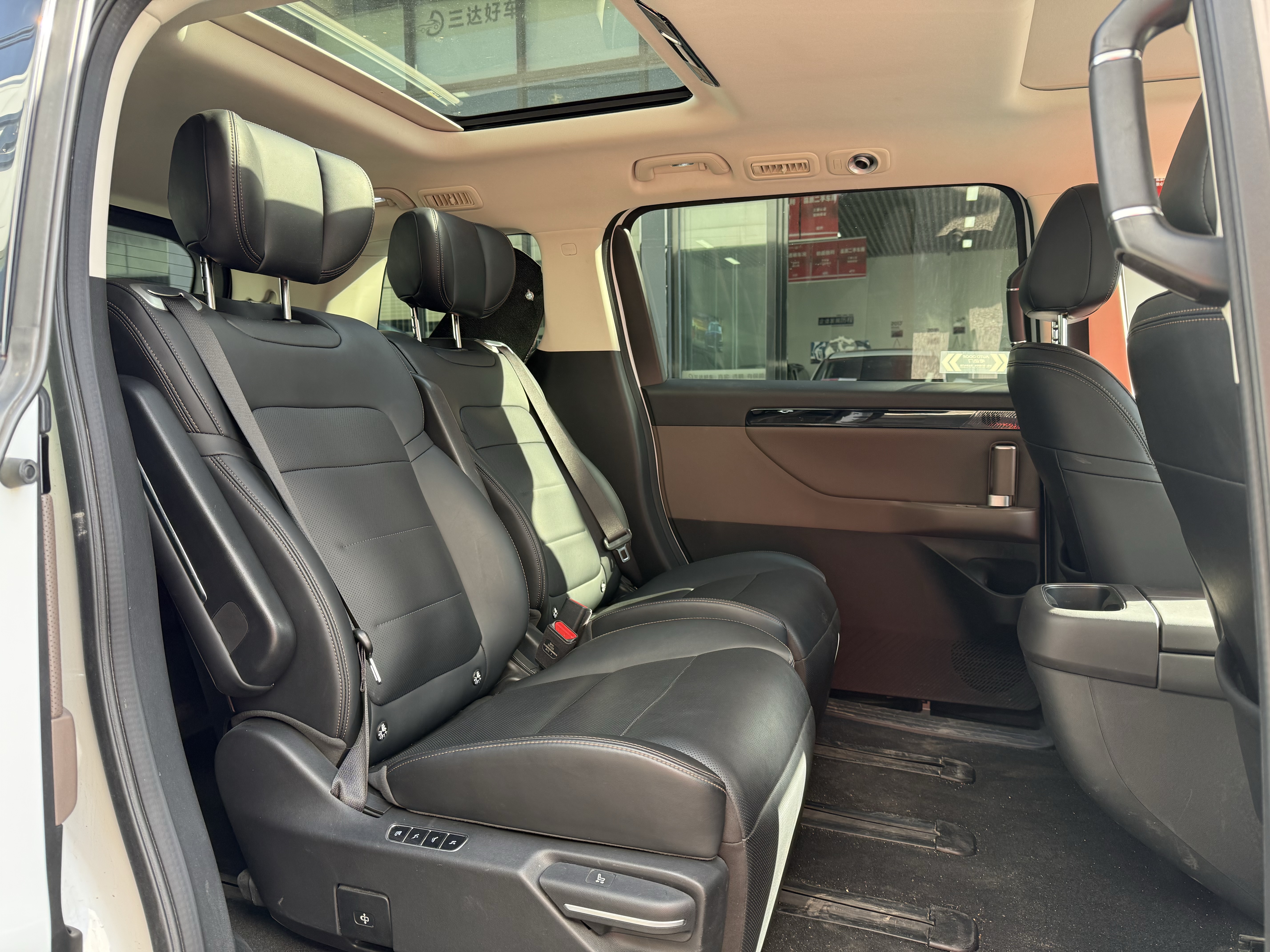 GAC Trumpchi E8 New Energy 2024 car image #8