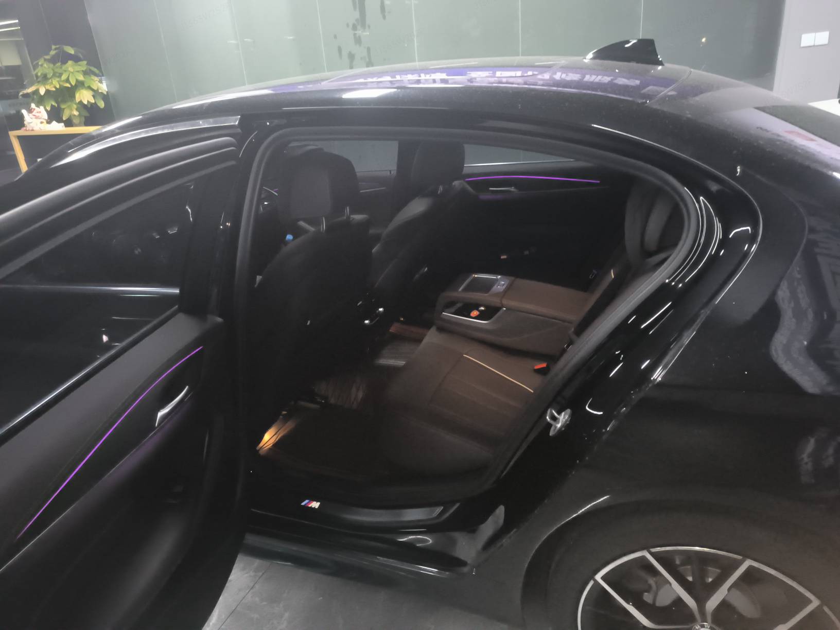 BMW 5 Series 2024 #8 BMW 5 Series 2024 car image #8