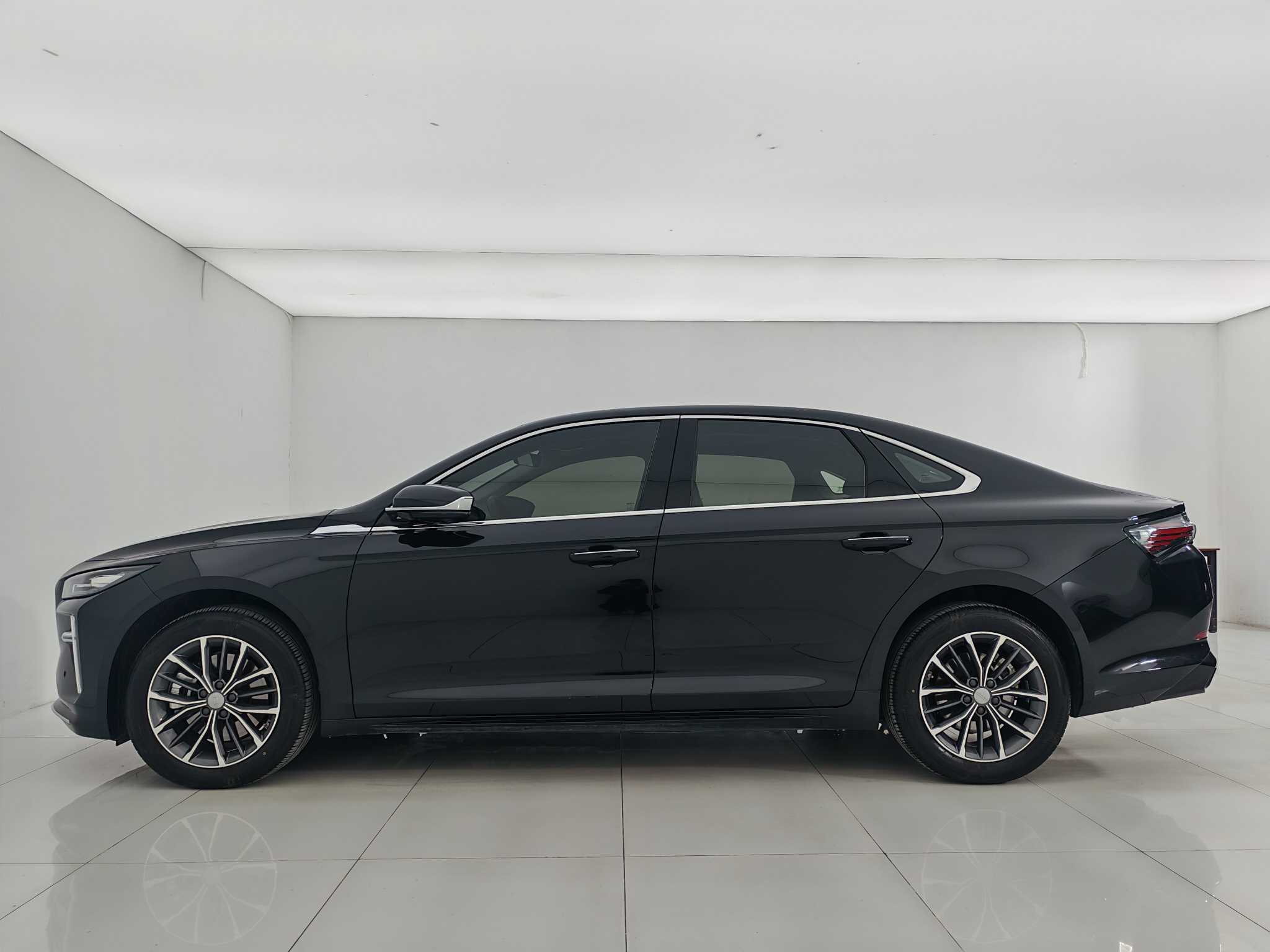 2025 car image #8