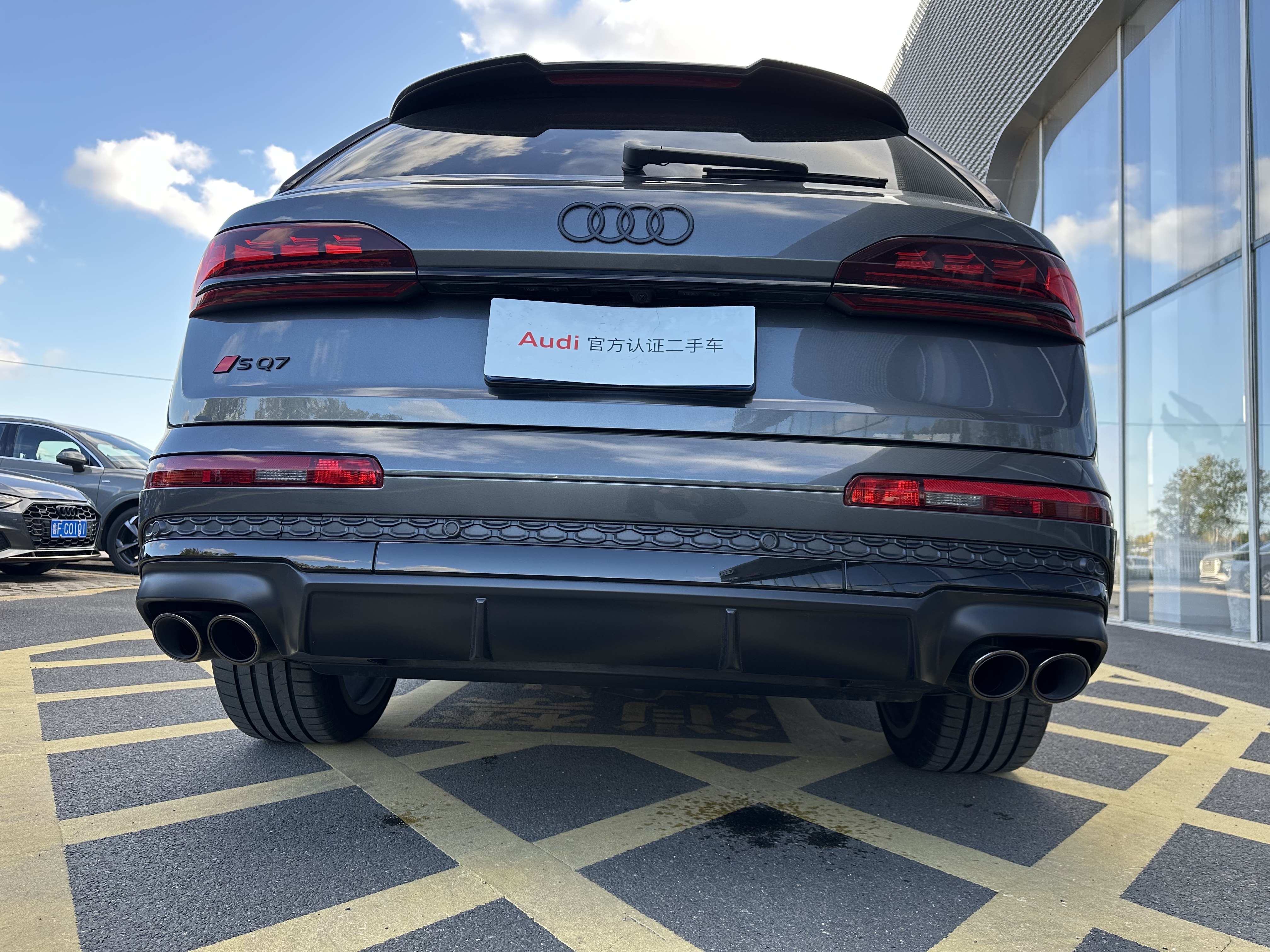 Audi SQ7 2024 immagine di auto #8