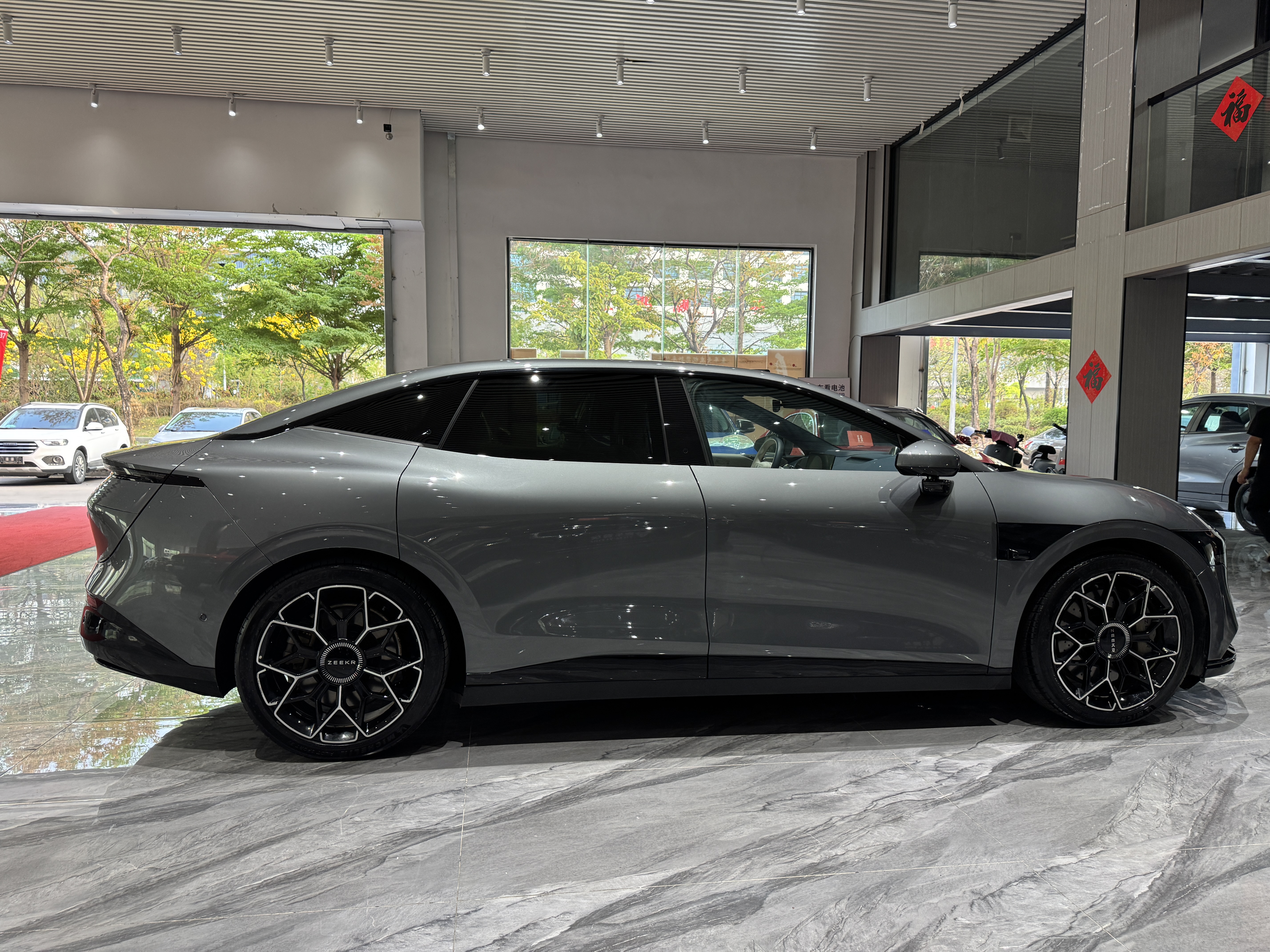 极氪 极氪007 2024 汽车图片 #8