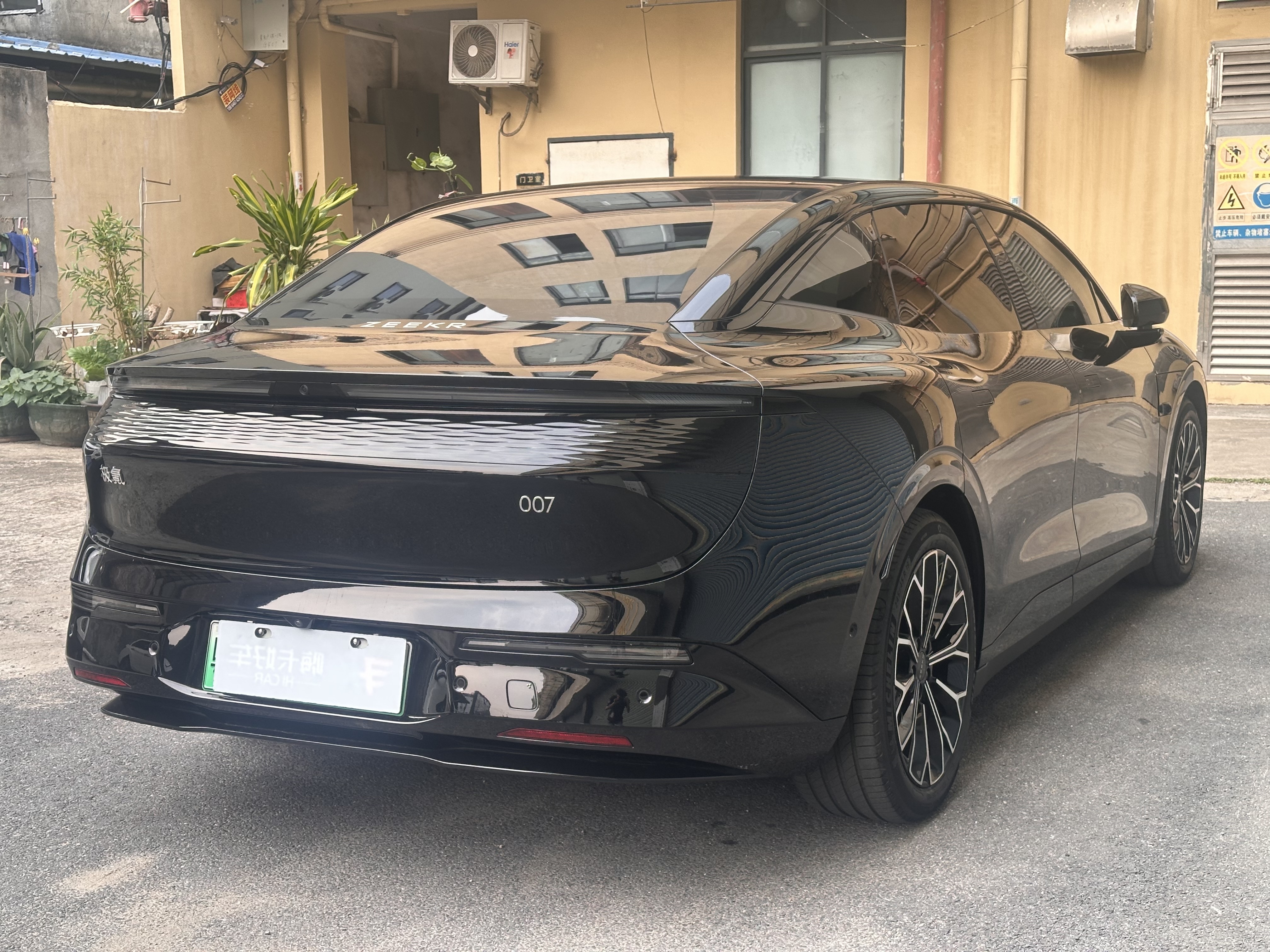 极氪 极氪007 2024 汽车图片 #8