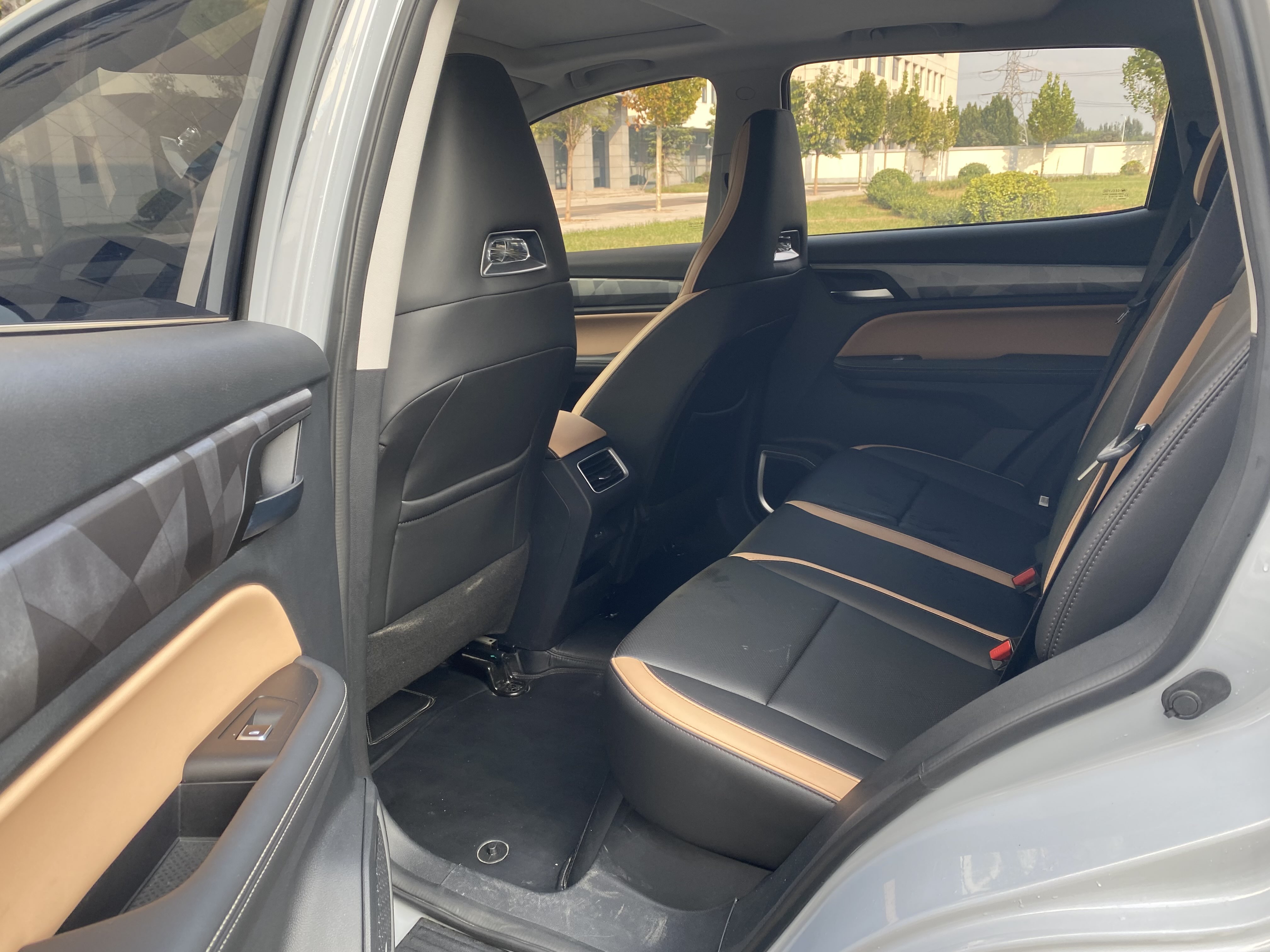 GEELY OkavangoPRO 2024 car image #8