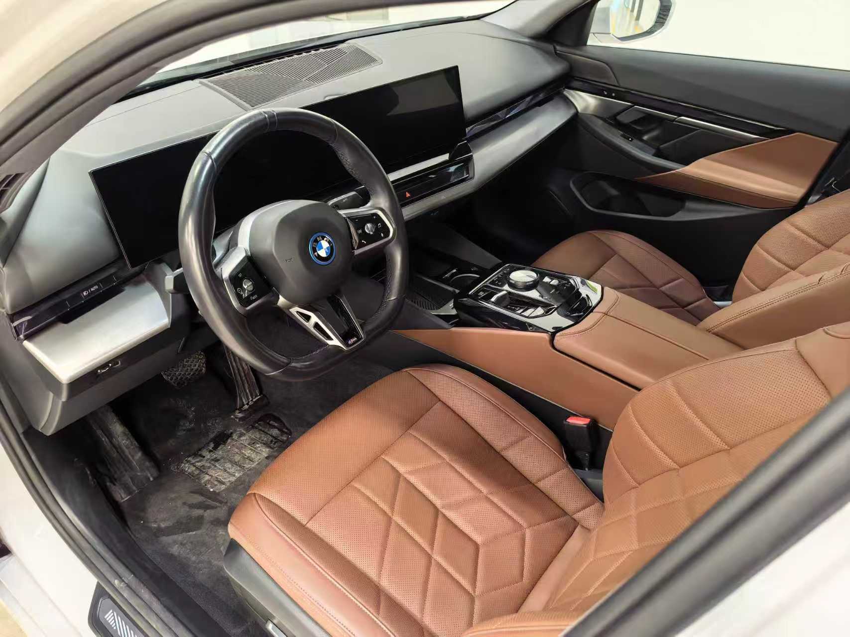 BMW i5 2025 #8 BMW i5 2025 car image #8
