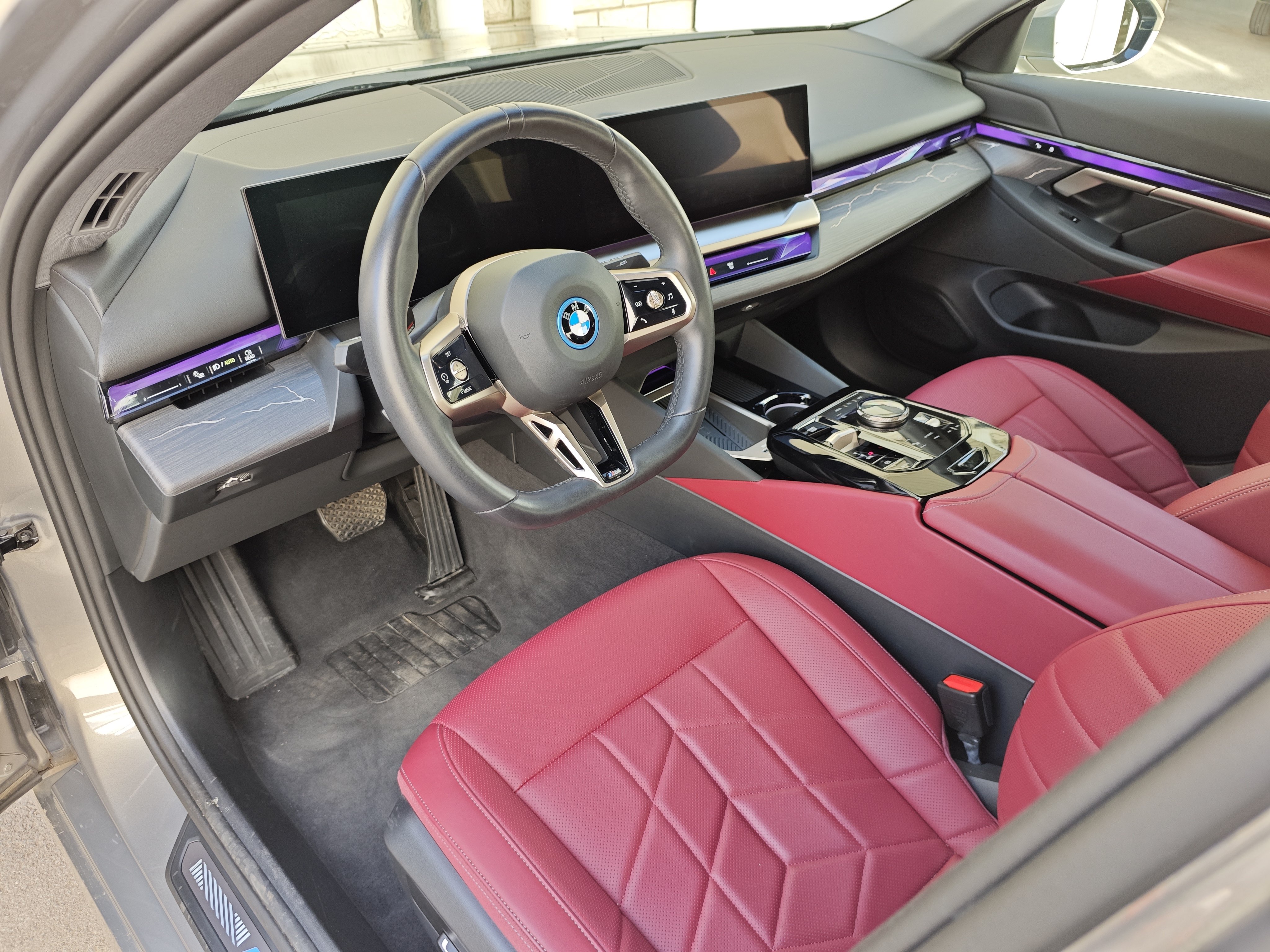 BMW i5 M60 2024 صورة سيارة #8