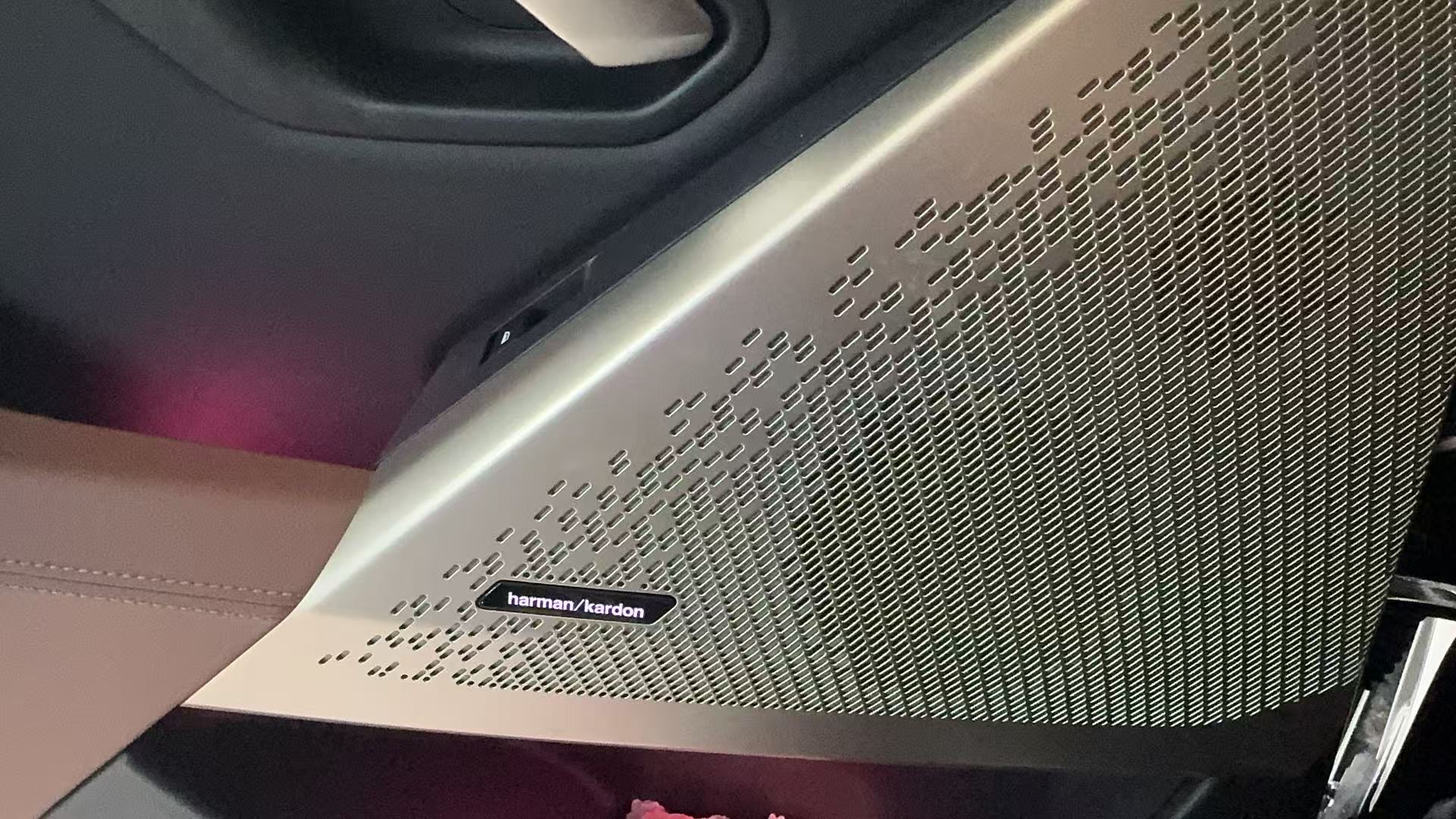 BMW i5 2024 car image #8