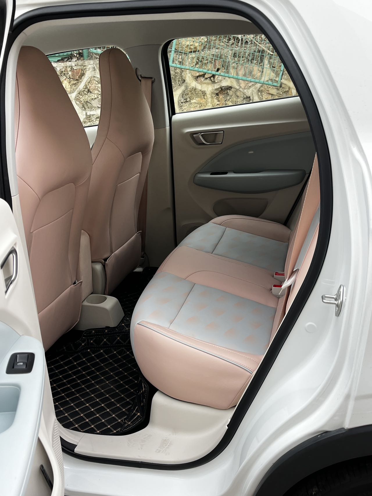 零跑汽车 零跑T03 2024 汽车图片 #8