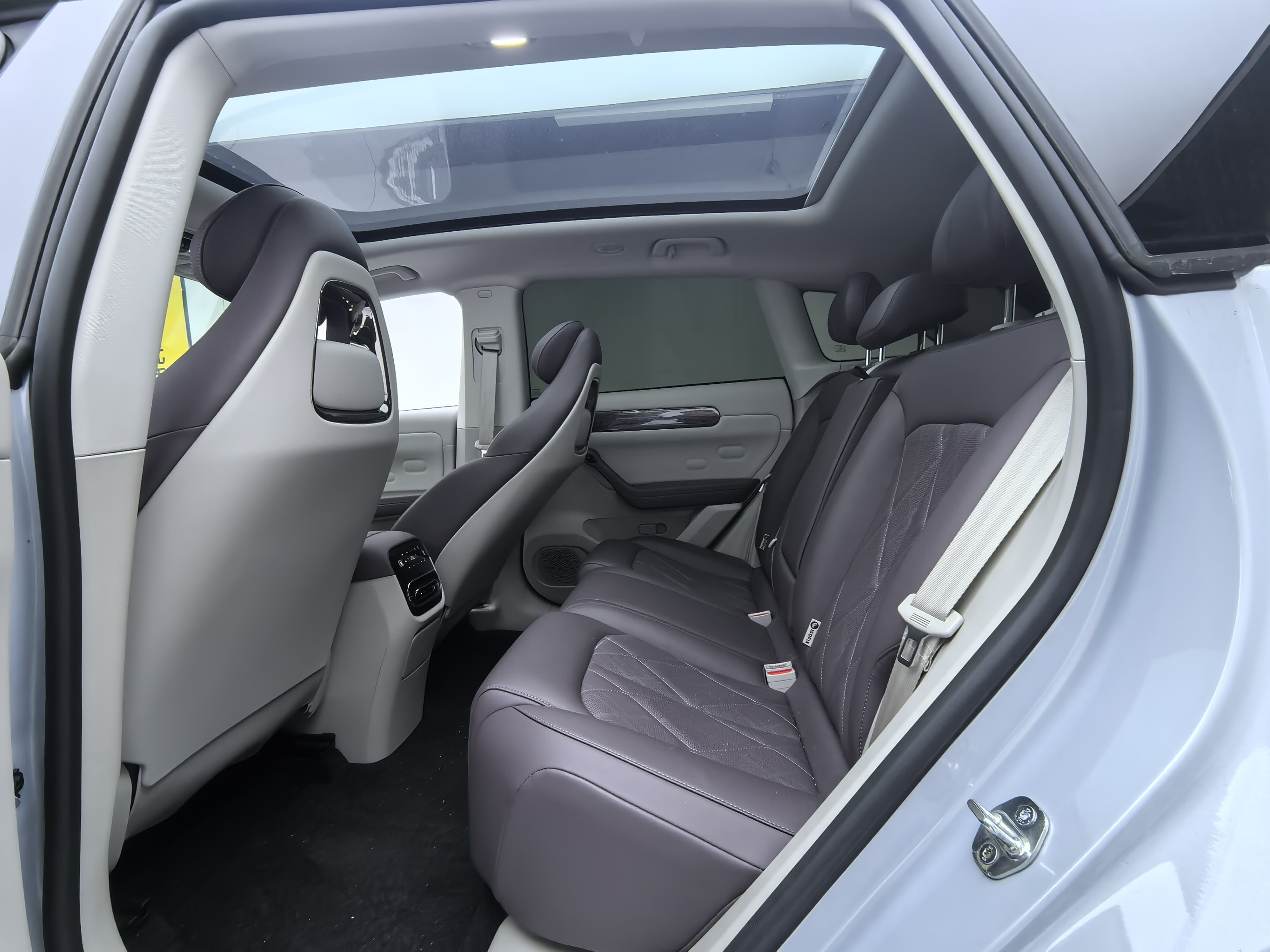 零跑汽车 零跑C11 2024 汽车图片 #8