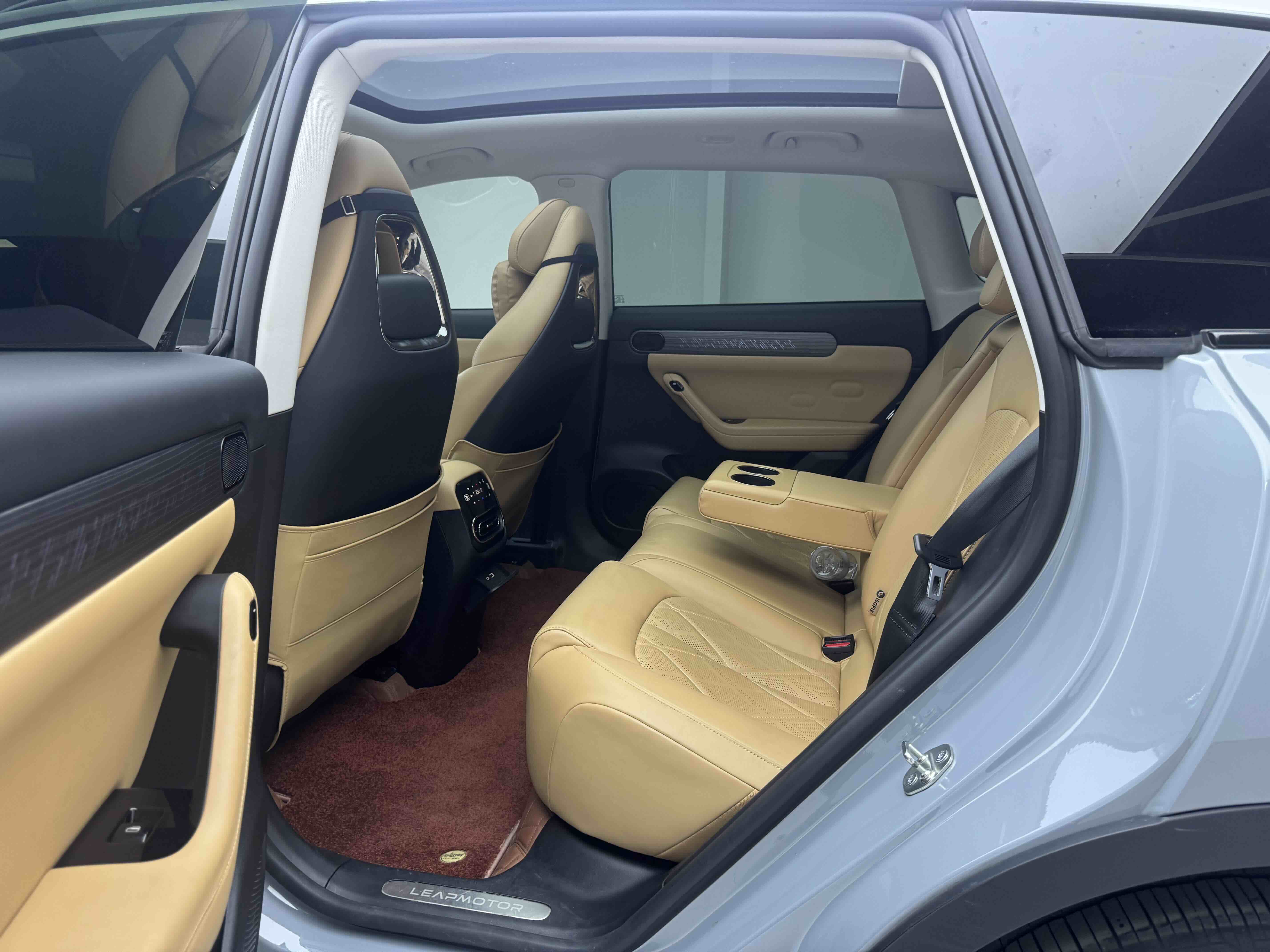 零跑汽车 零跑C11 2024 汽车图片 #8