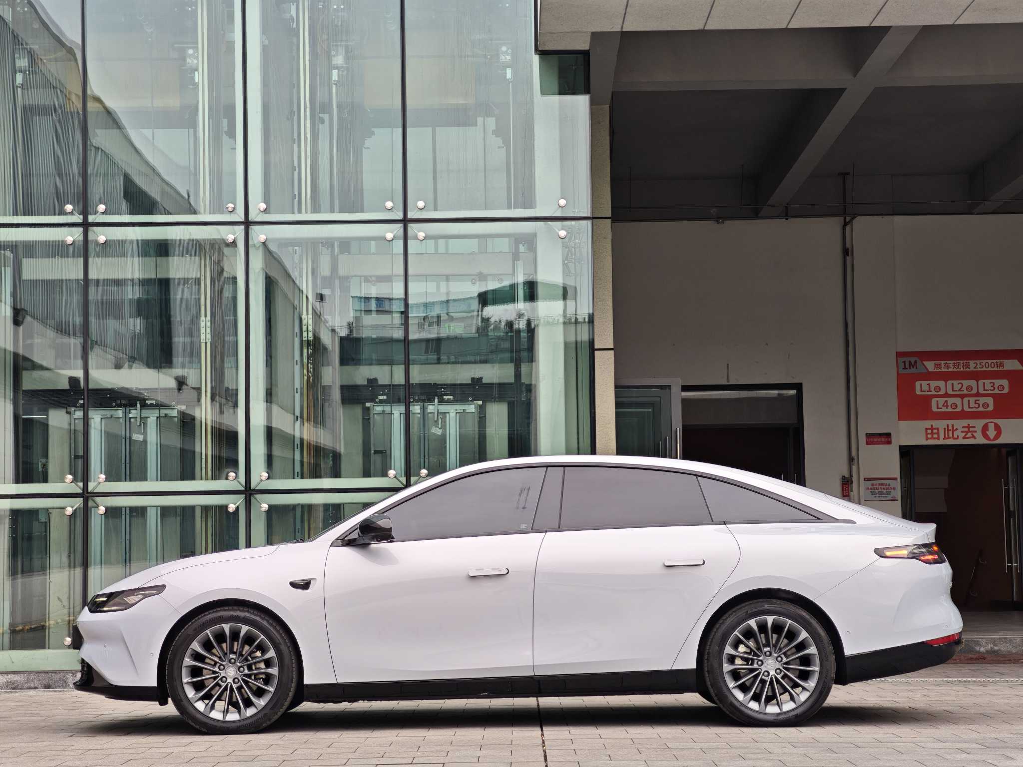 零跑汽车 零跑C01 2024 汽车图片 #8