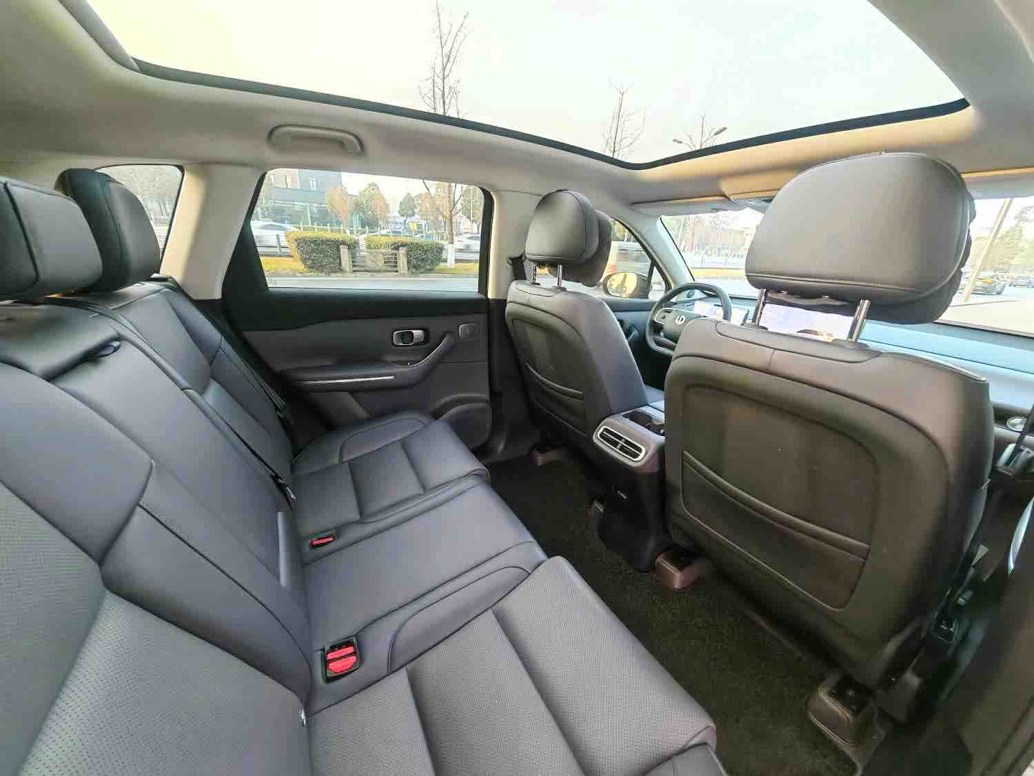 零跑汽车 零跑C10 2024 汽车图片 #8