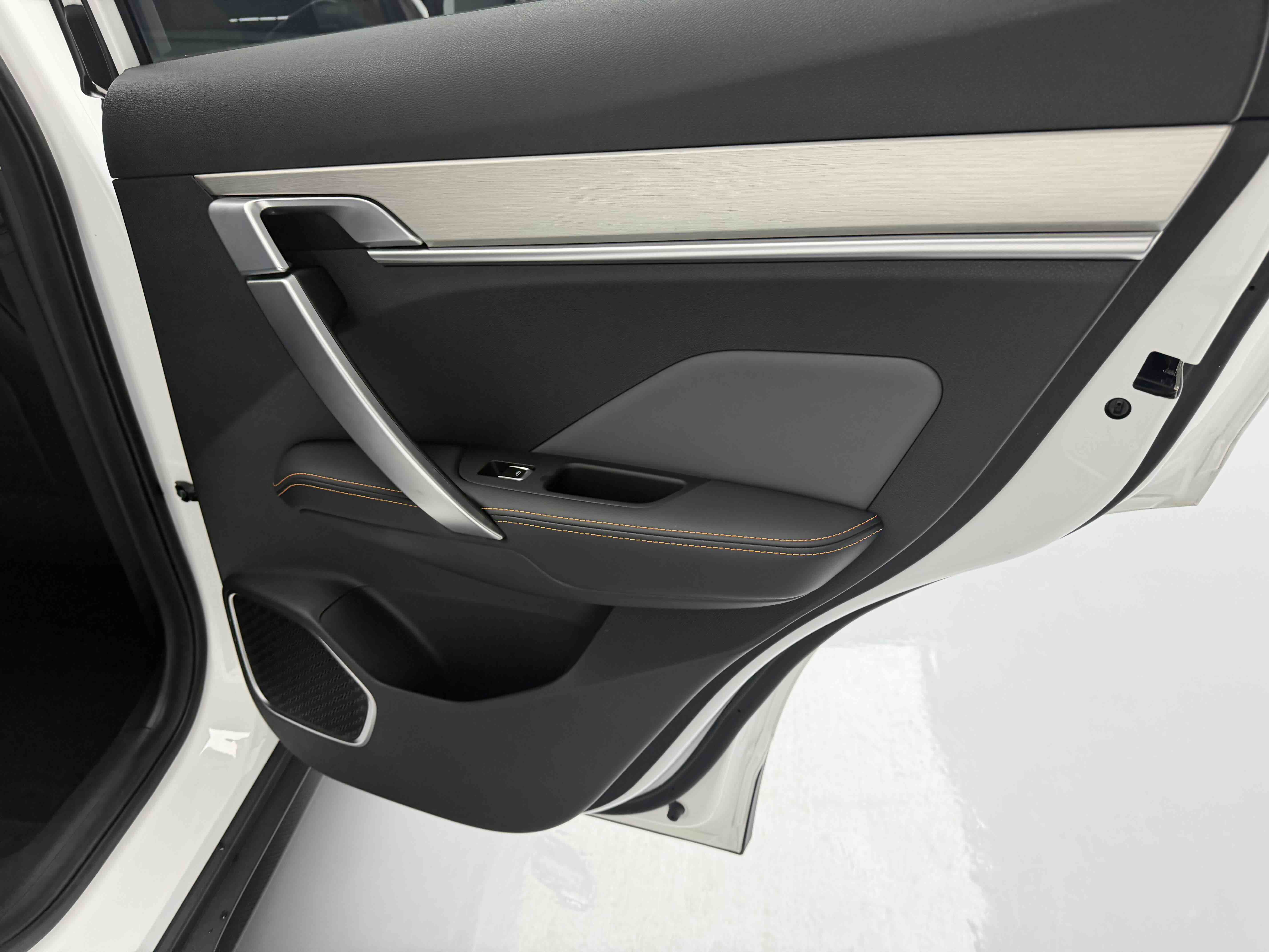 Coolray 2024 car image #8