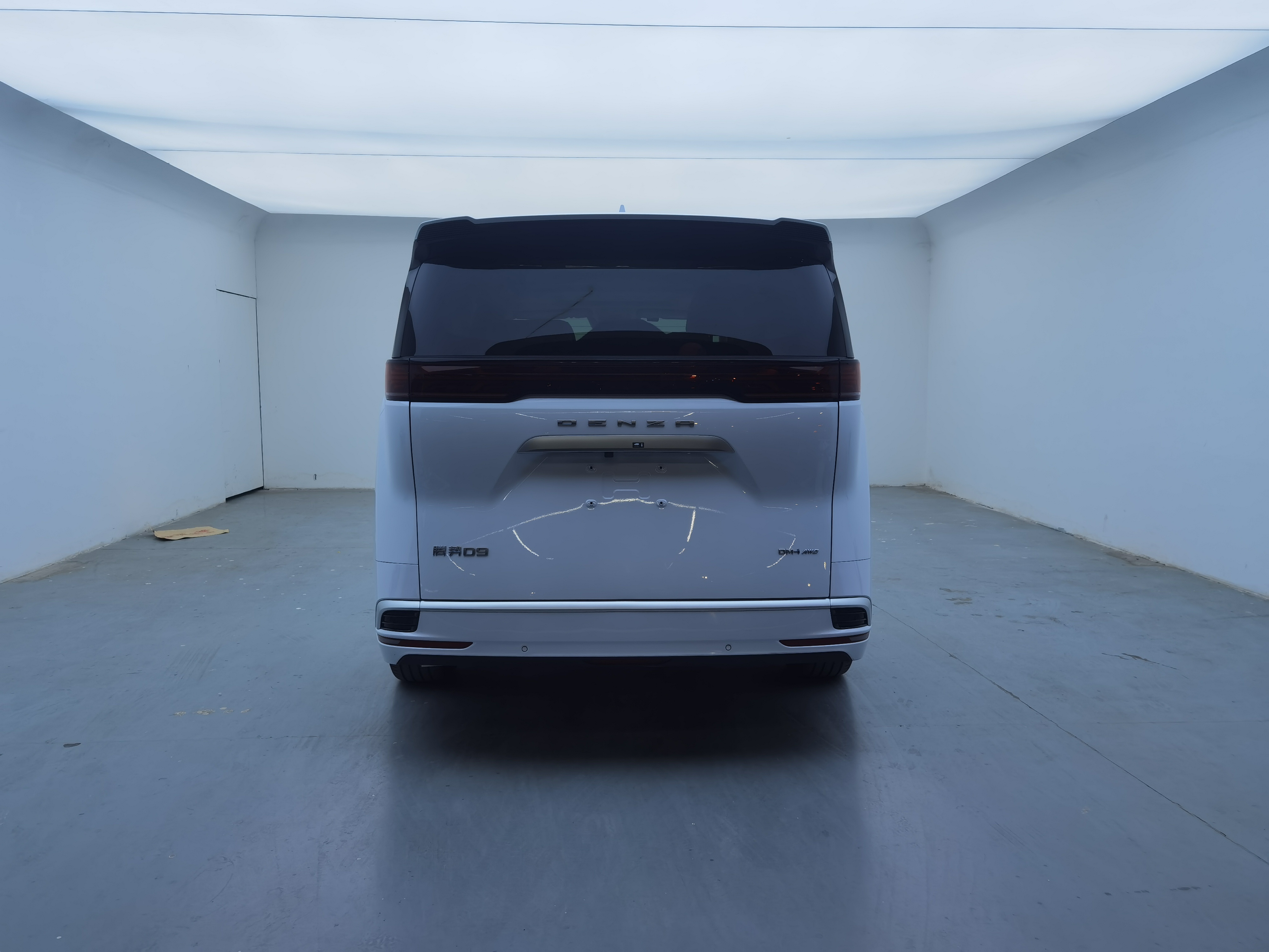 Denza D9 2024 immagine di auto #8