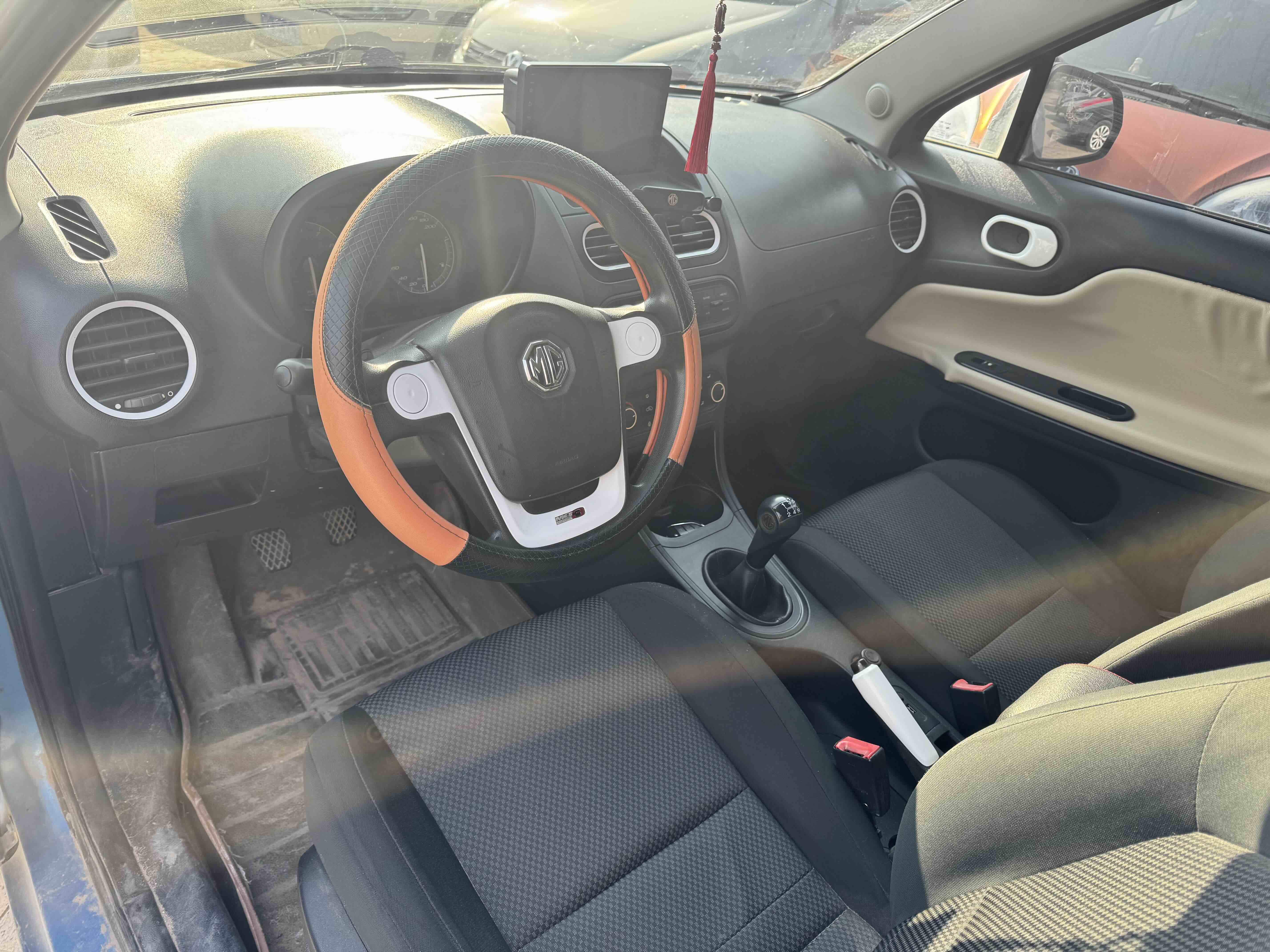 MG 3 2012 car image #8