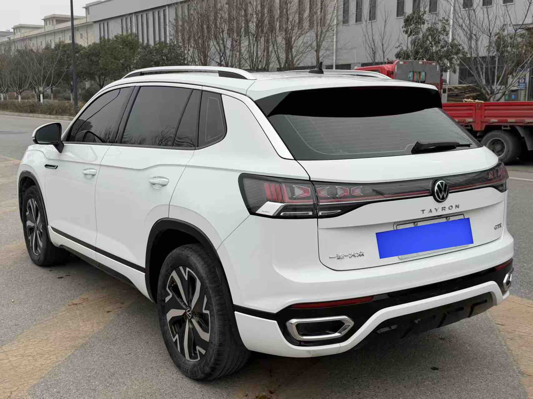 Volkswagen Tayron GTE 2024 immagine di auto #8