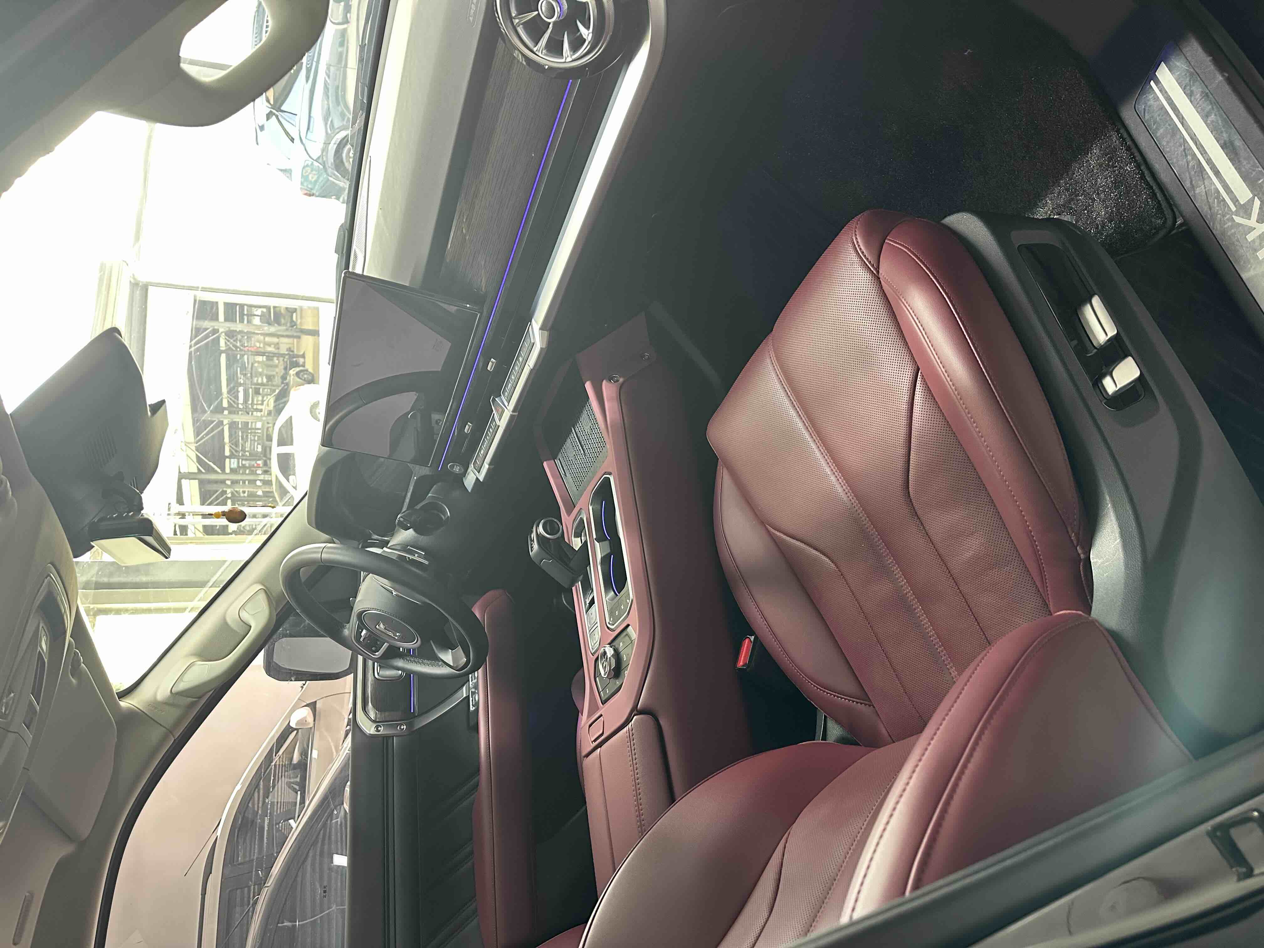 Tank 400 New Energy 2024 #8 Tank 400 New Energy 2024 car image #8