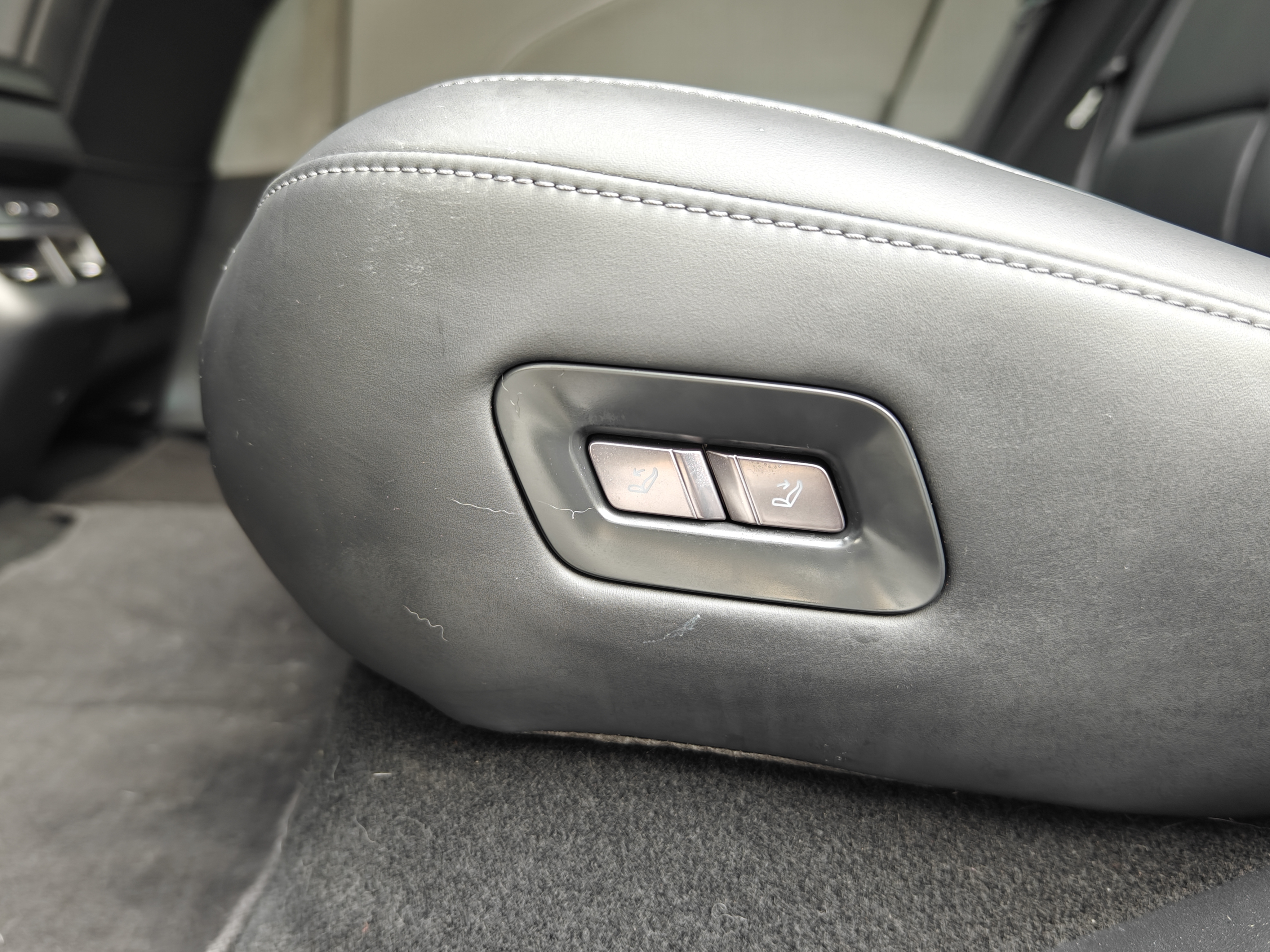 极氪 极氪007 2024 汽车图片 #8