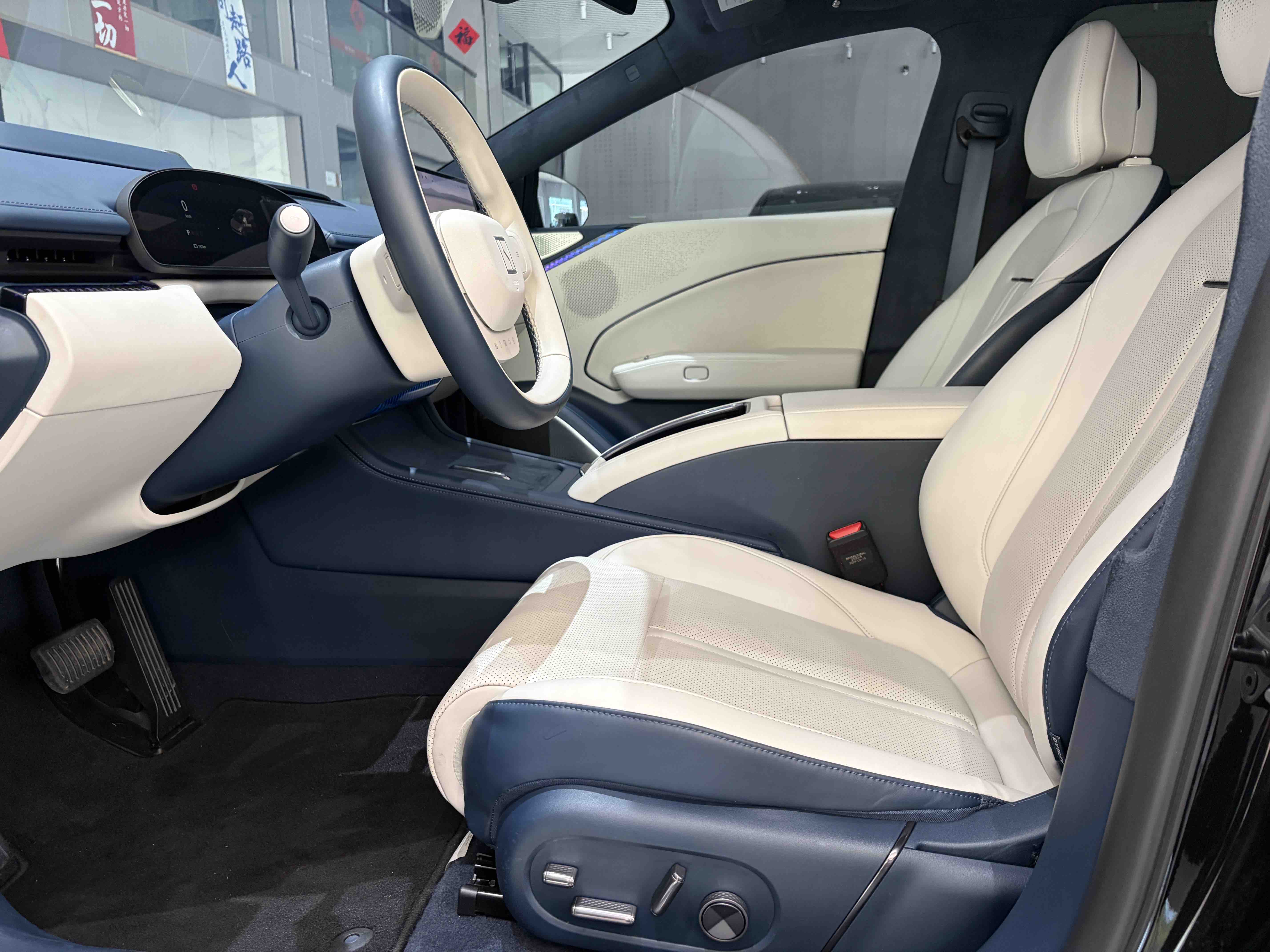 极氪 极氪007 2024 汽车图片 #8