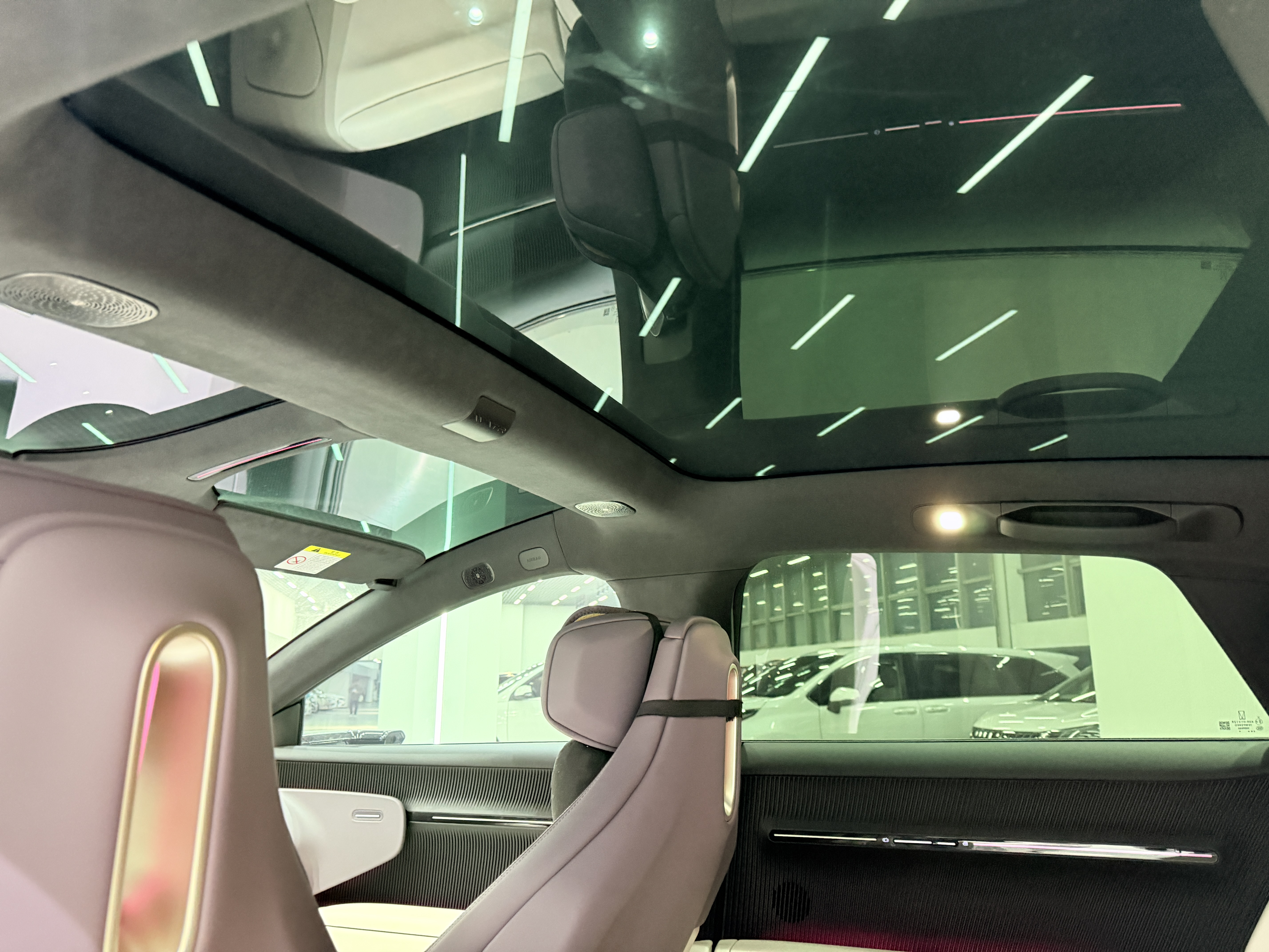 Avatr 12 2024 صورة سيارة #8