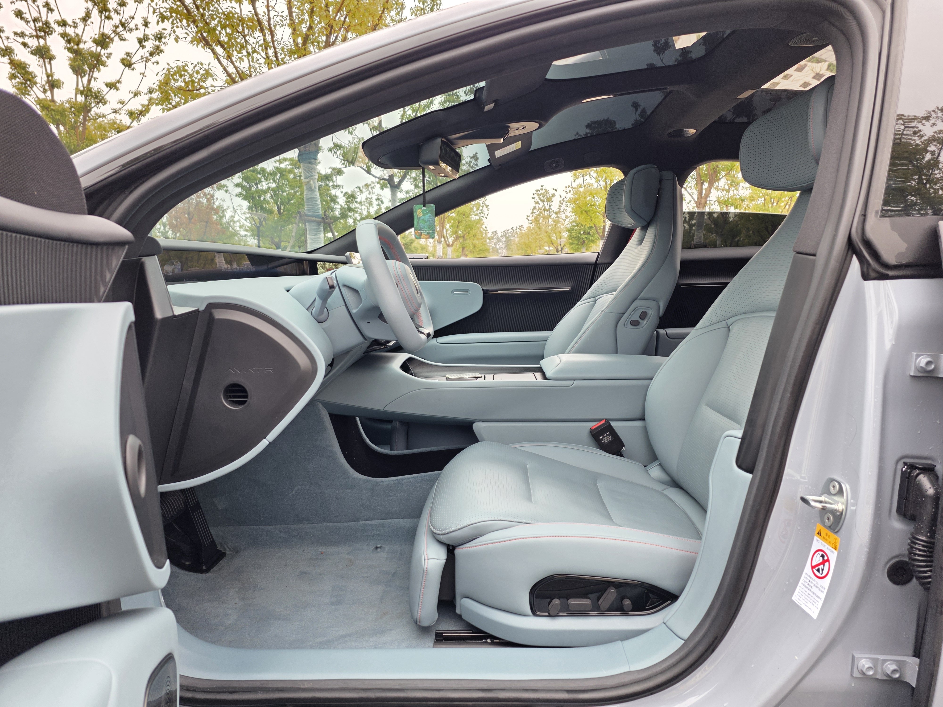 Avatr 12 2024 #8 Avatr 12 2024 car image #8