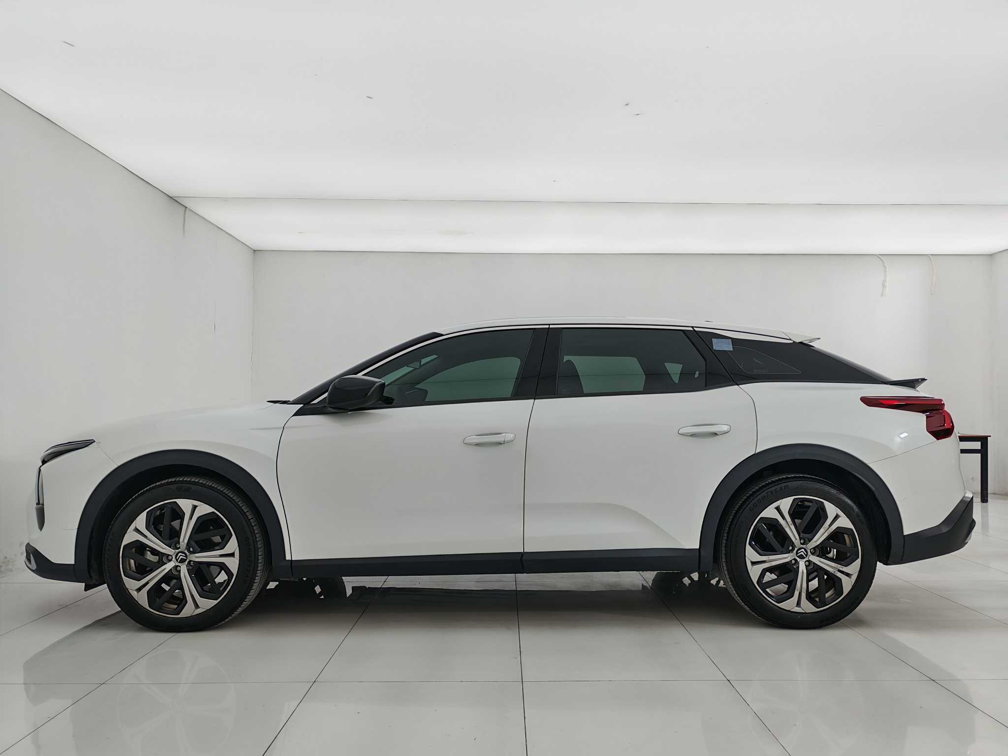 Citroen C5 X 2024 immagine di auto #8