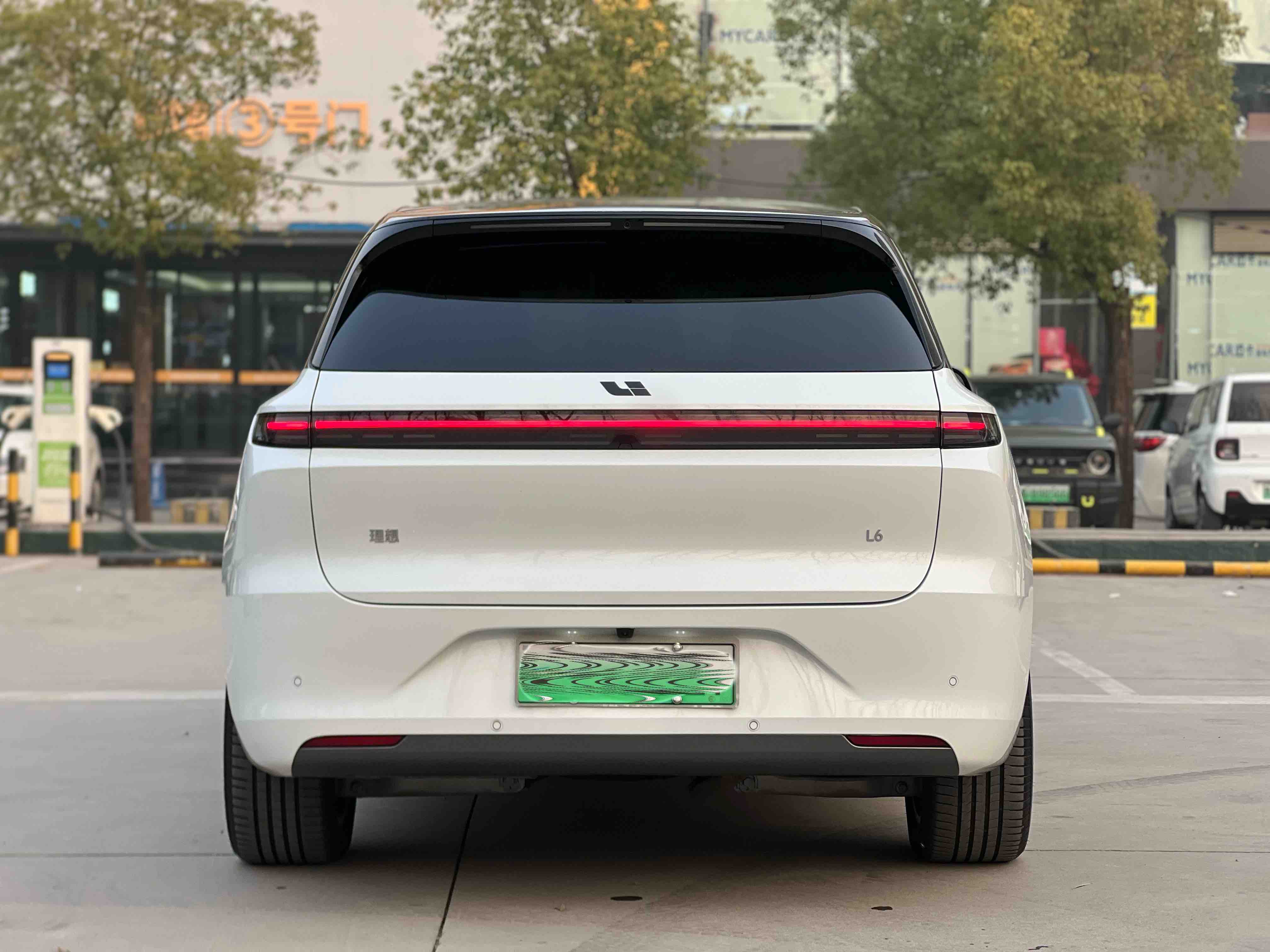 Li L6 2025 imagen de coche #8