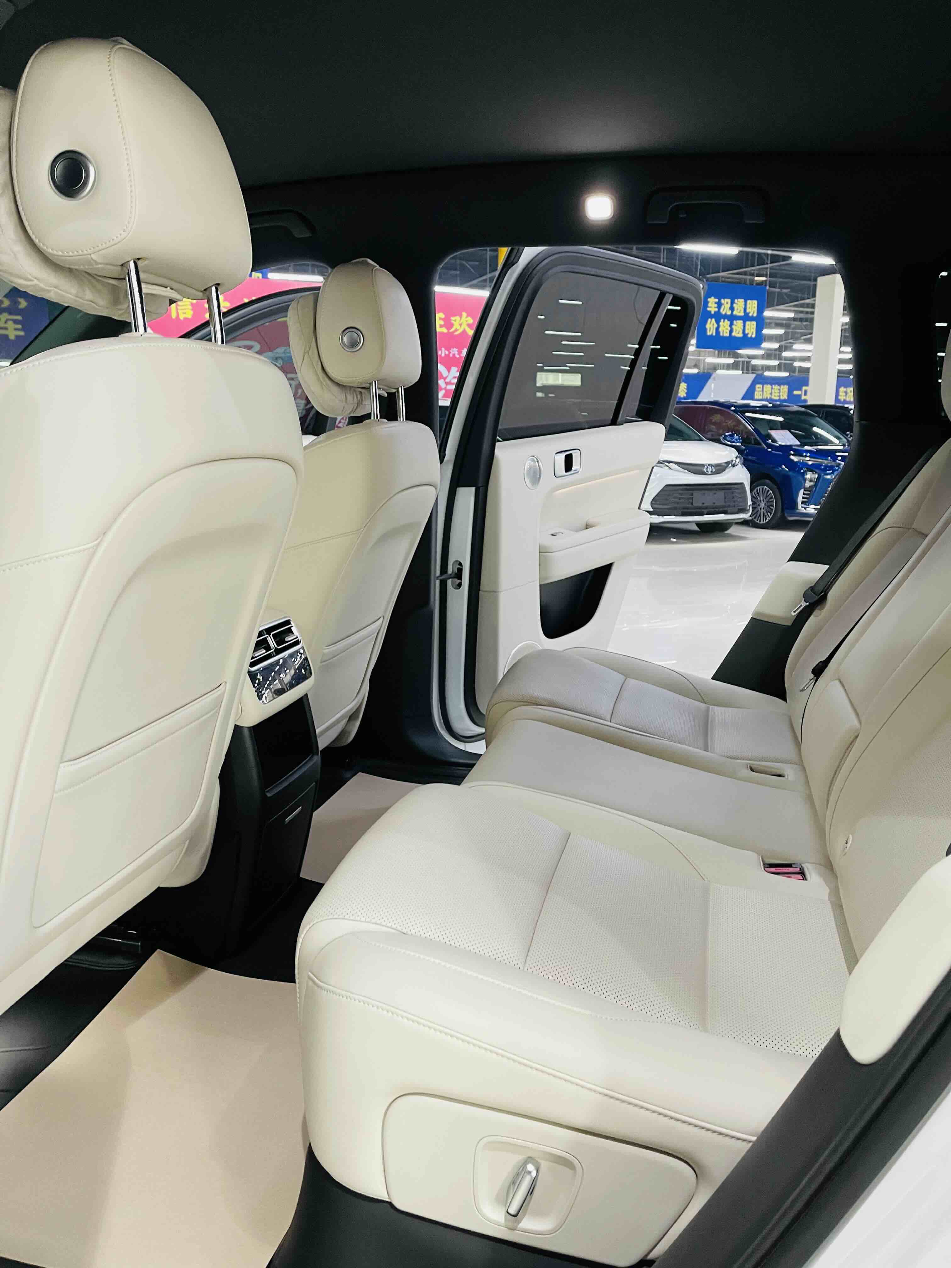 Li L6 2024 imagen de coche #8