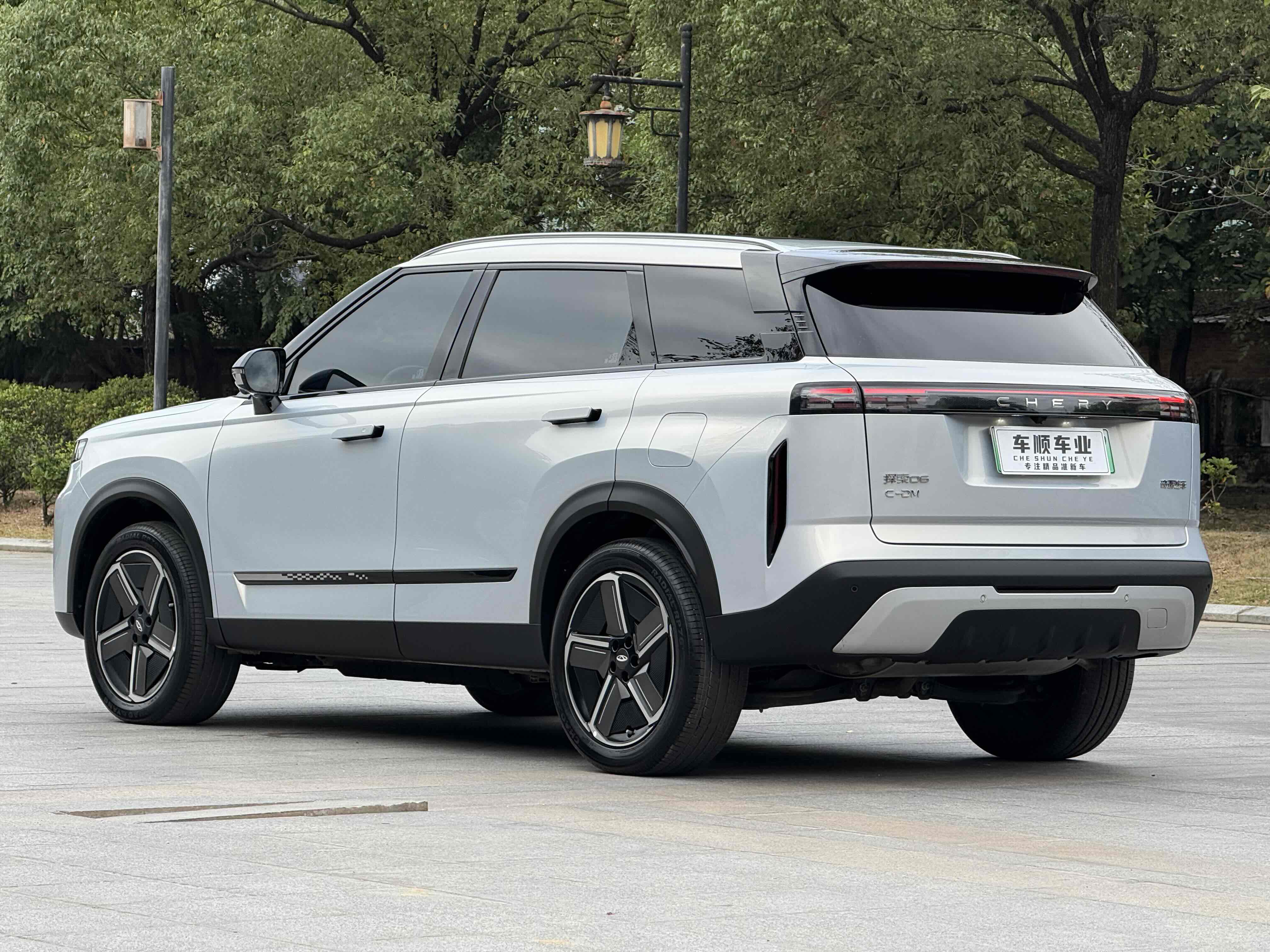 Chery Exploration 06 C-DM 2024 immagine di auto #8