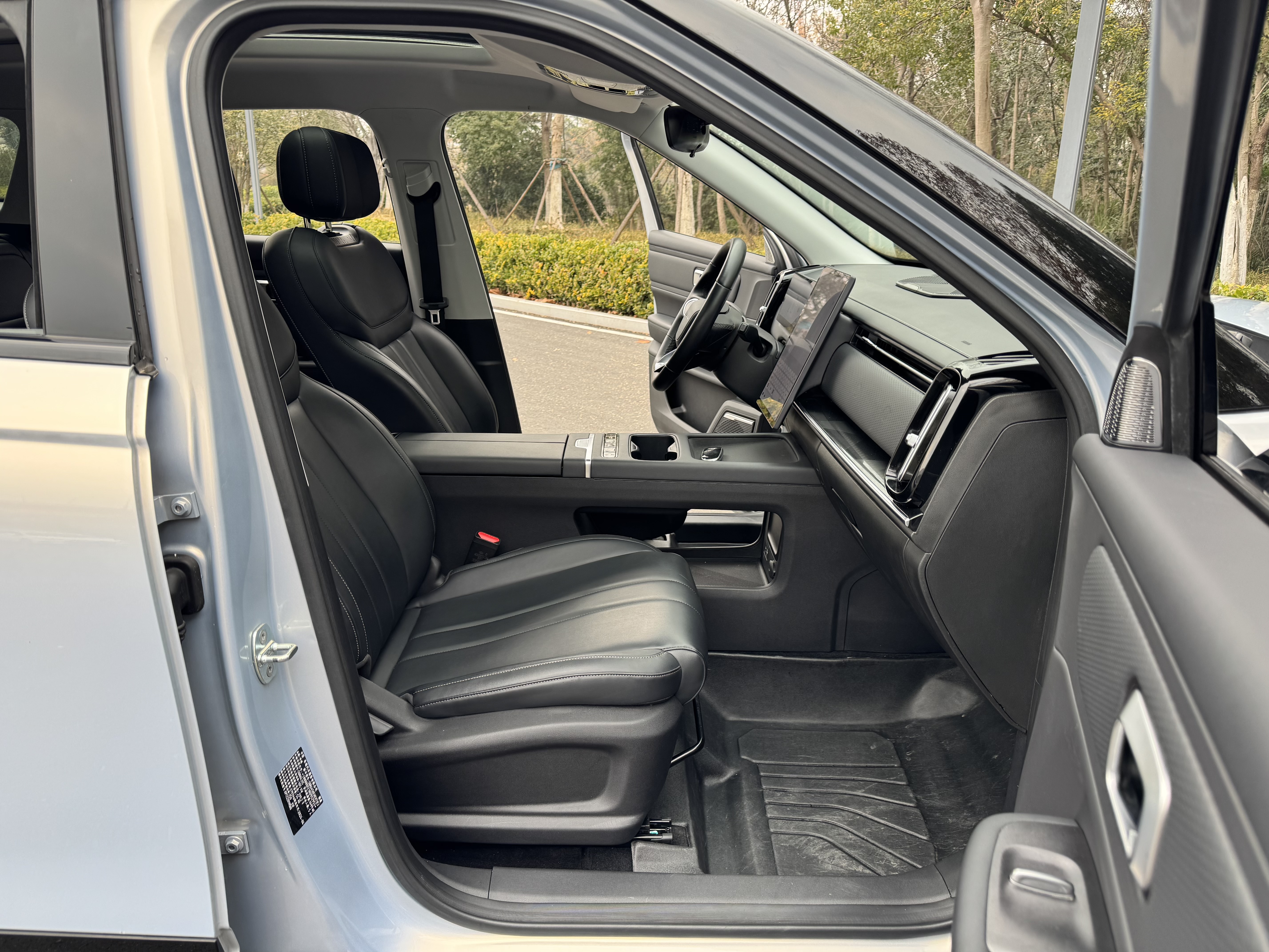 Chery Exploration 06 C-DM 2024 #8 Chery Exploration 06 C-DM 2024 car image #8