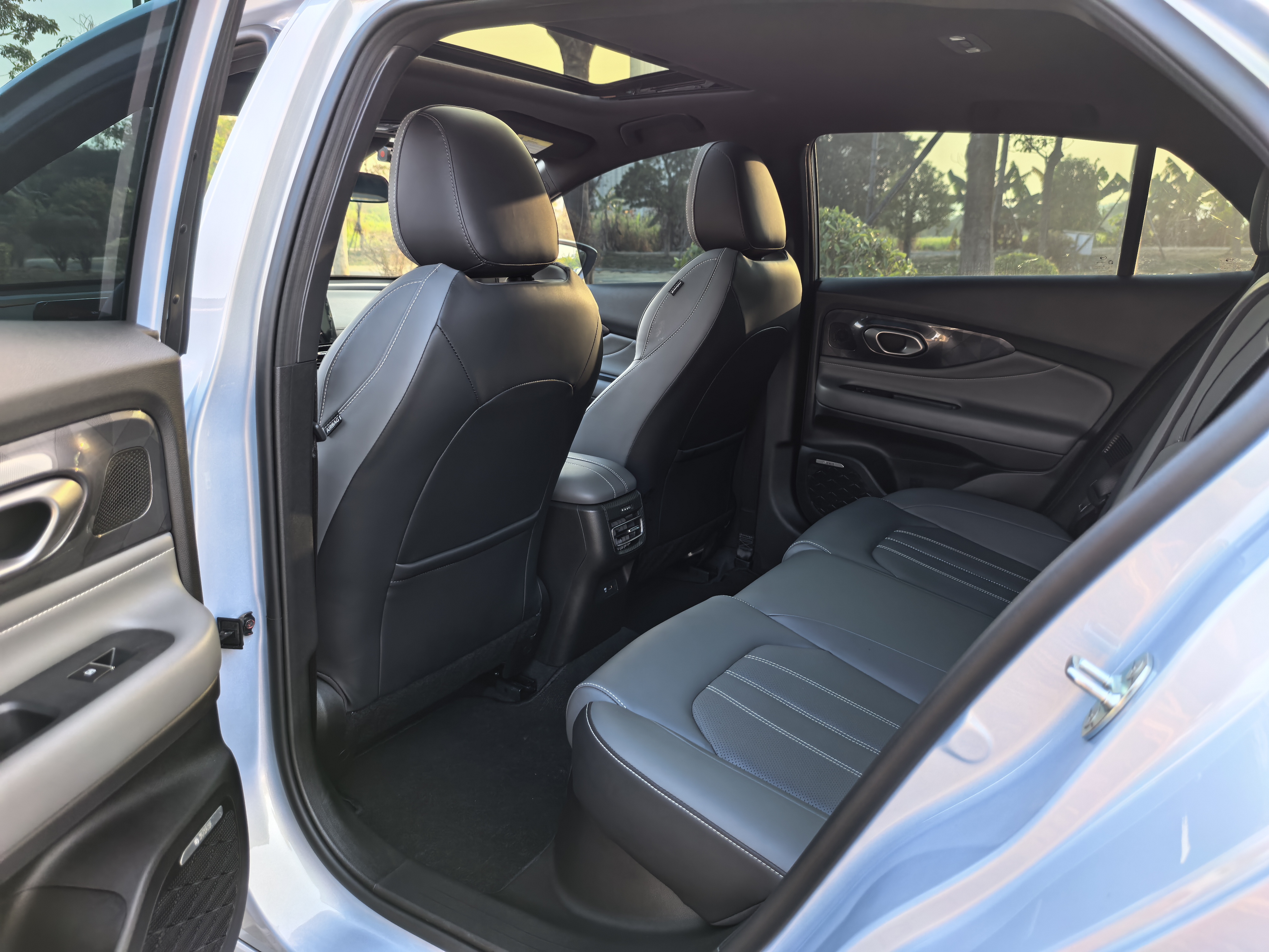 GAC Trumpchi Empow 2024 #8 GAC Trumpchi Empow 2024 car image #8