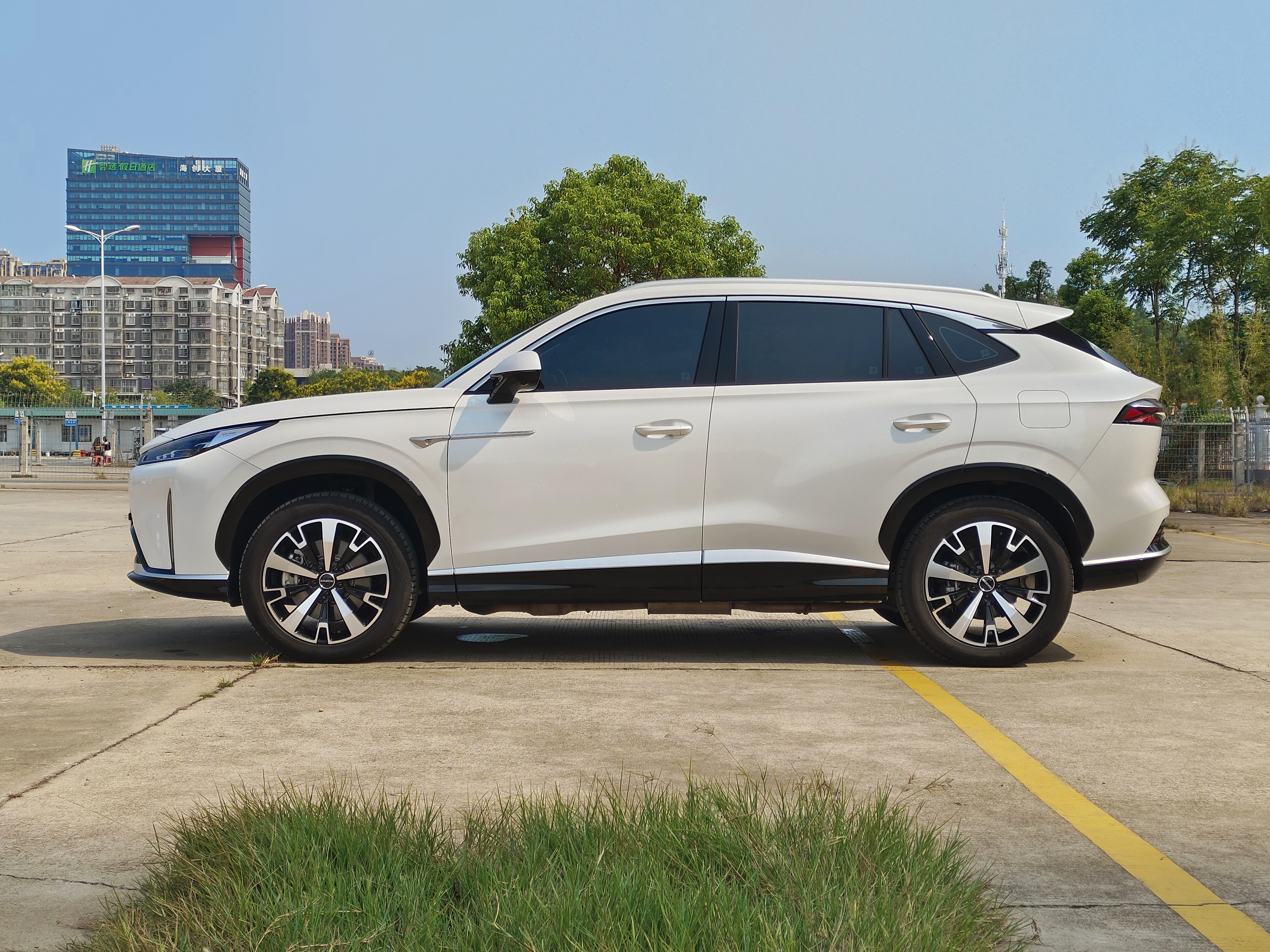 Roewe D5X DMH 2024 car image #8