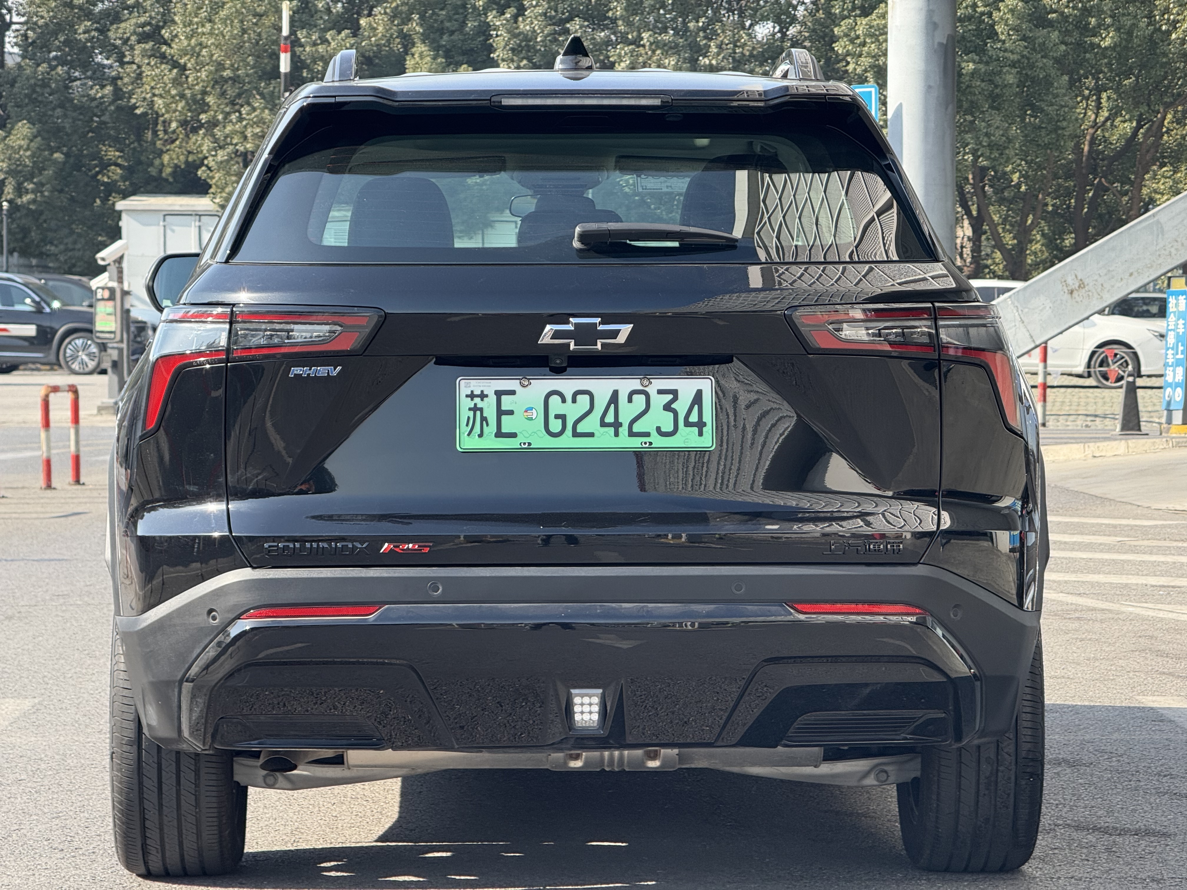 Chevrolet Equinox Plus 2025 car image #8