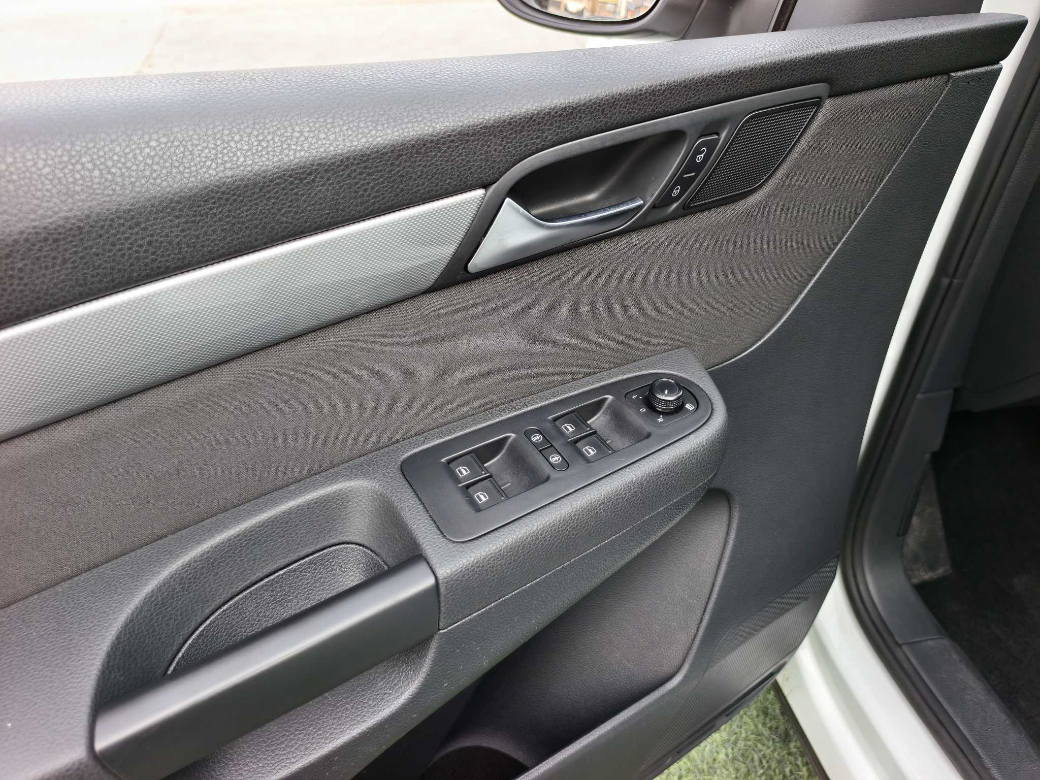 Volkswagen Sharan 2016 صورة سيارة #8