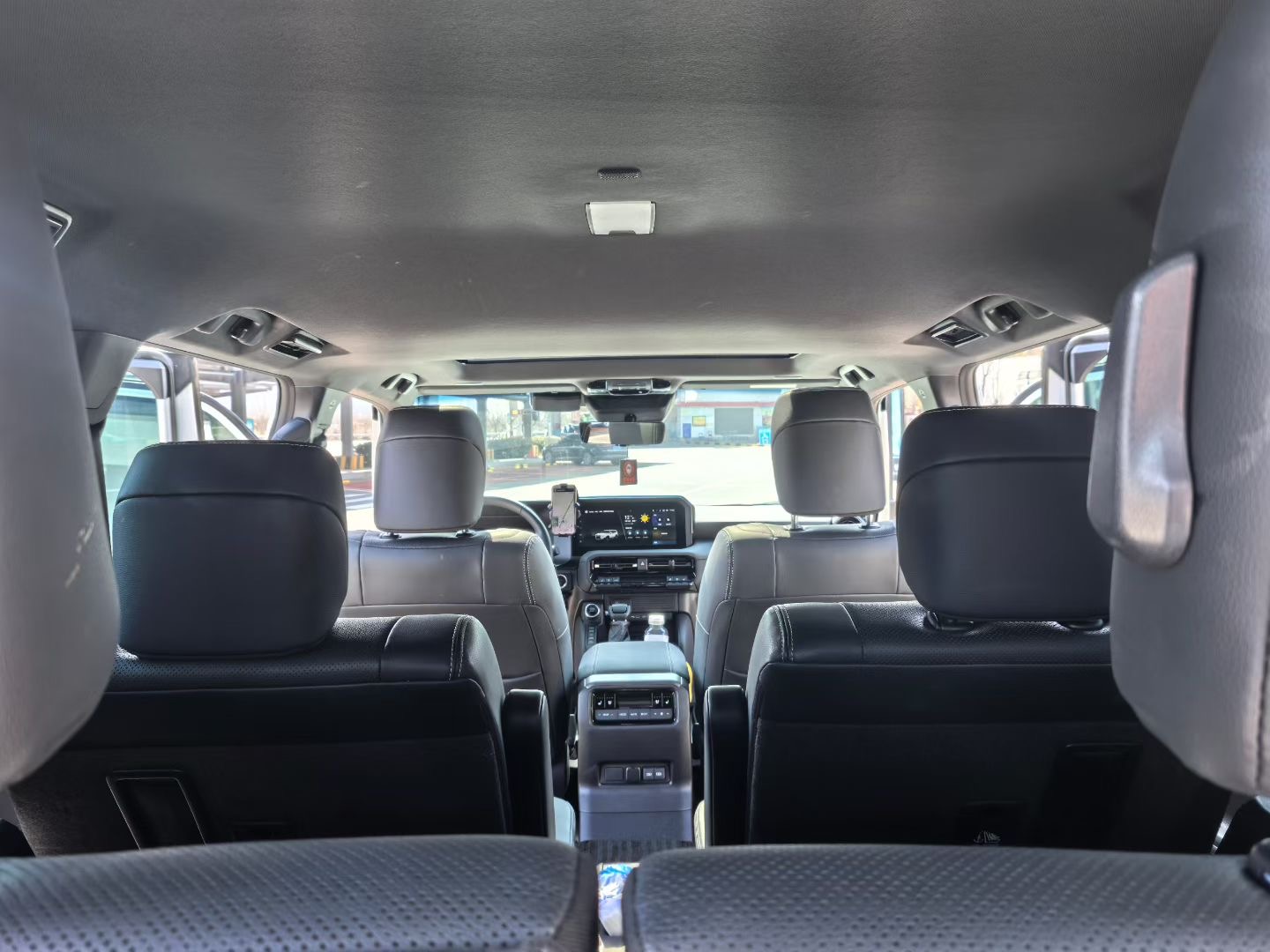 Toyota Land Cruiser Prado 2024 car image #8