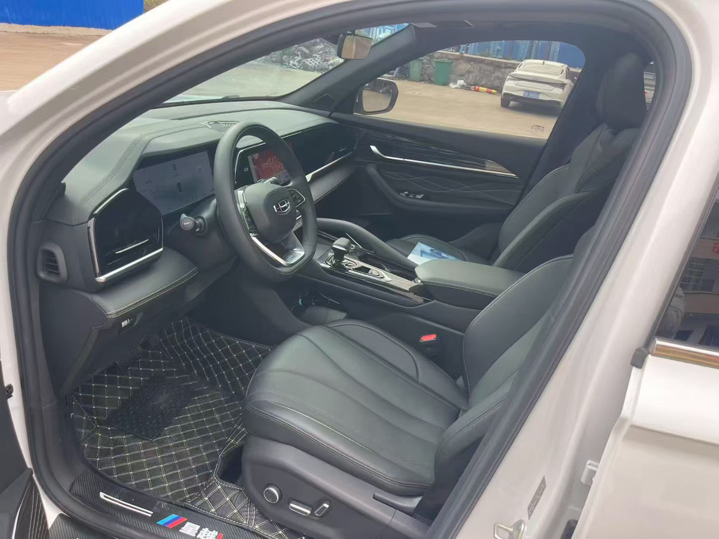 GEELY Monjaro 2025 image de voiture #8