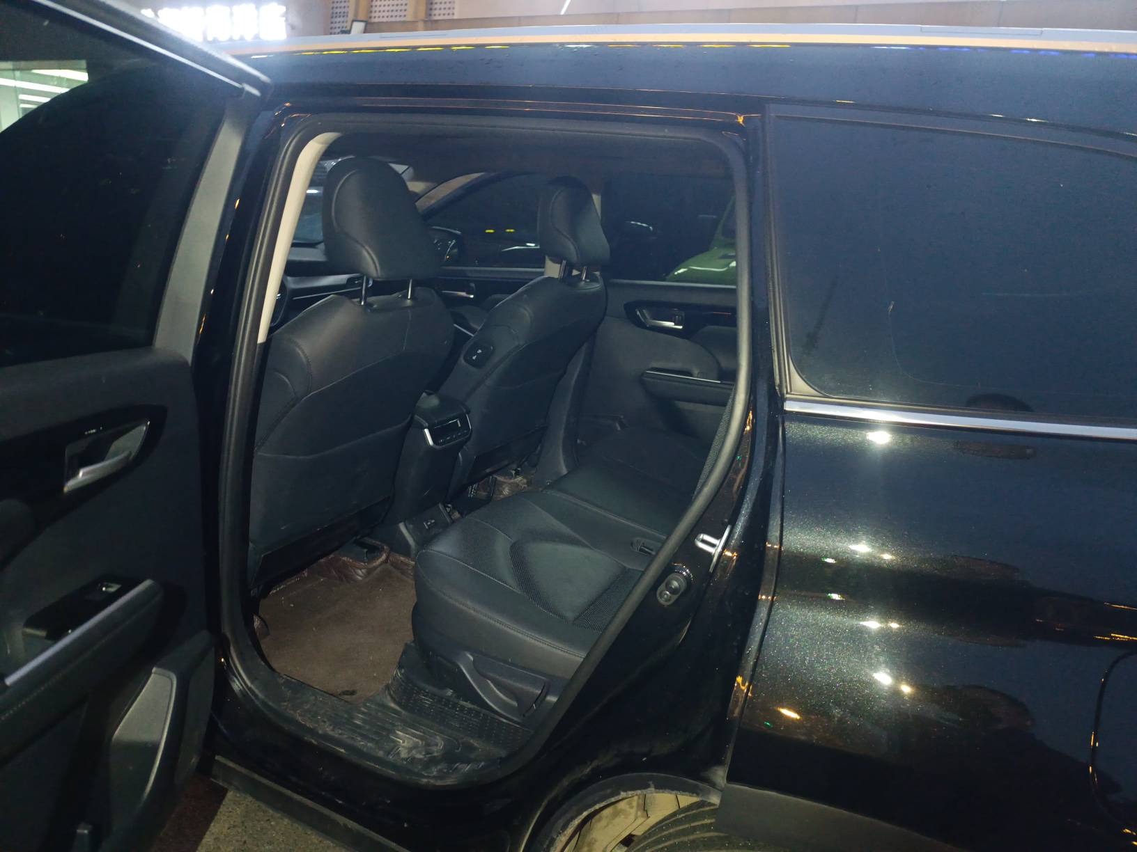 Toyota Highlander 2024 car image #8