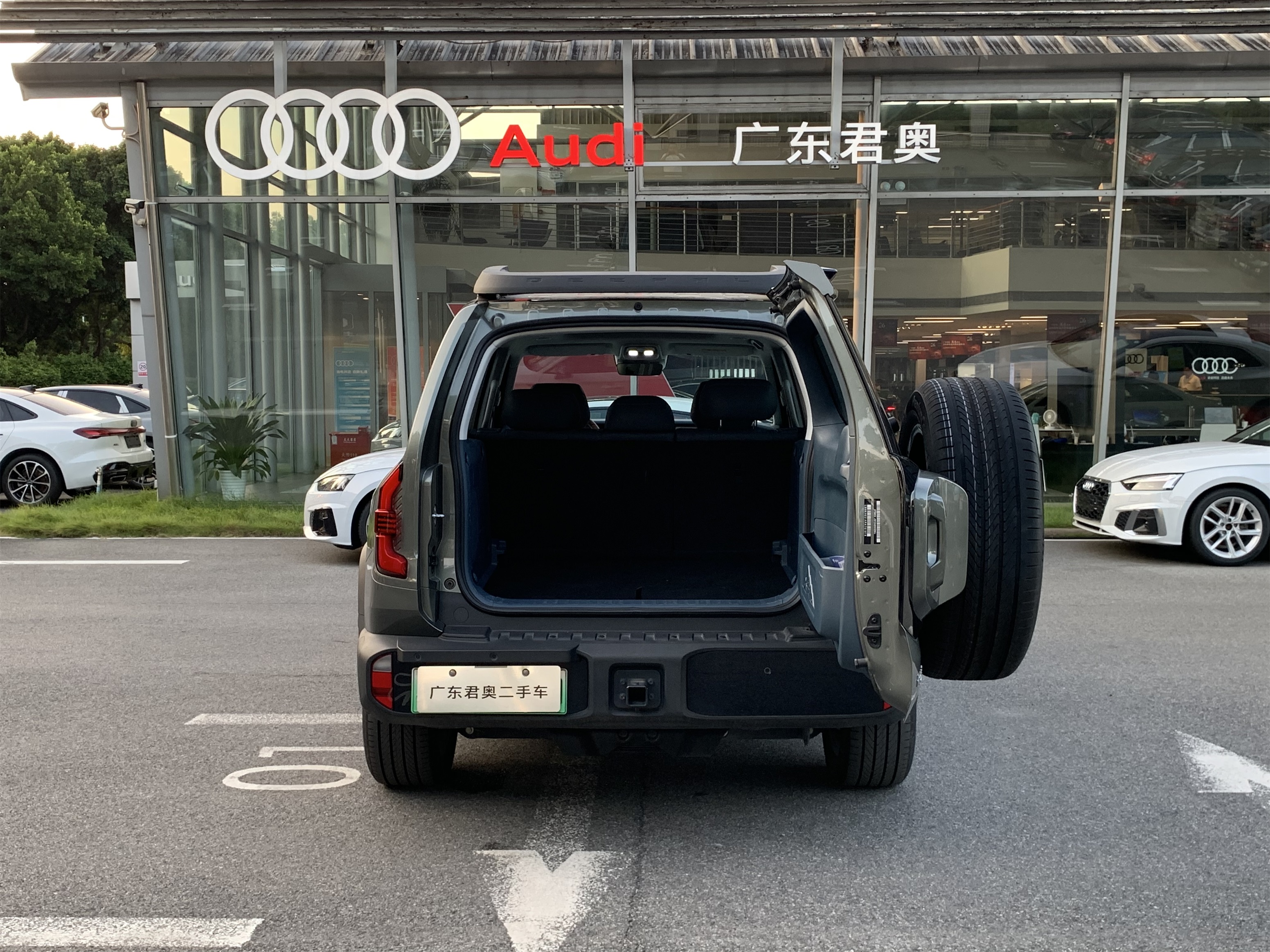 Deepal G318 2024 car image #8