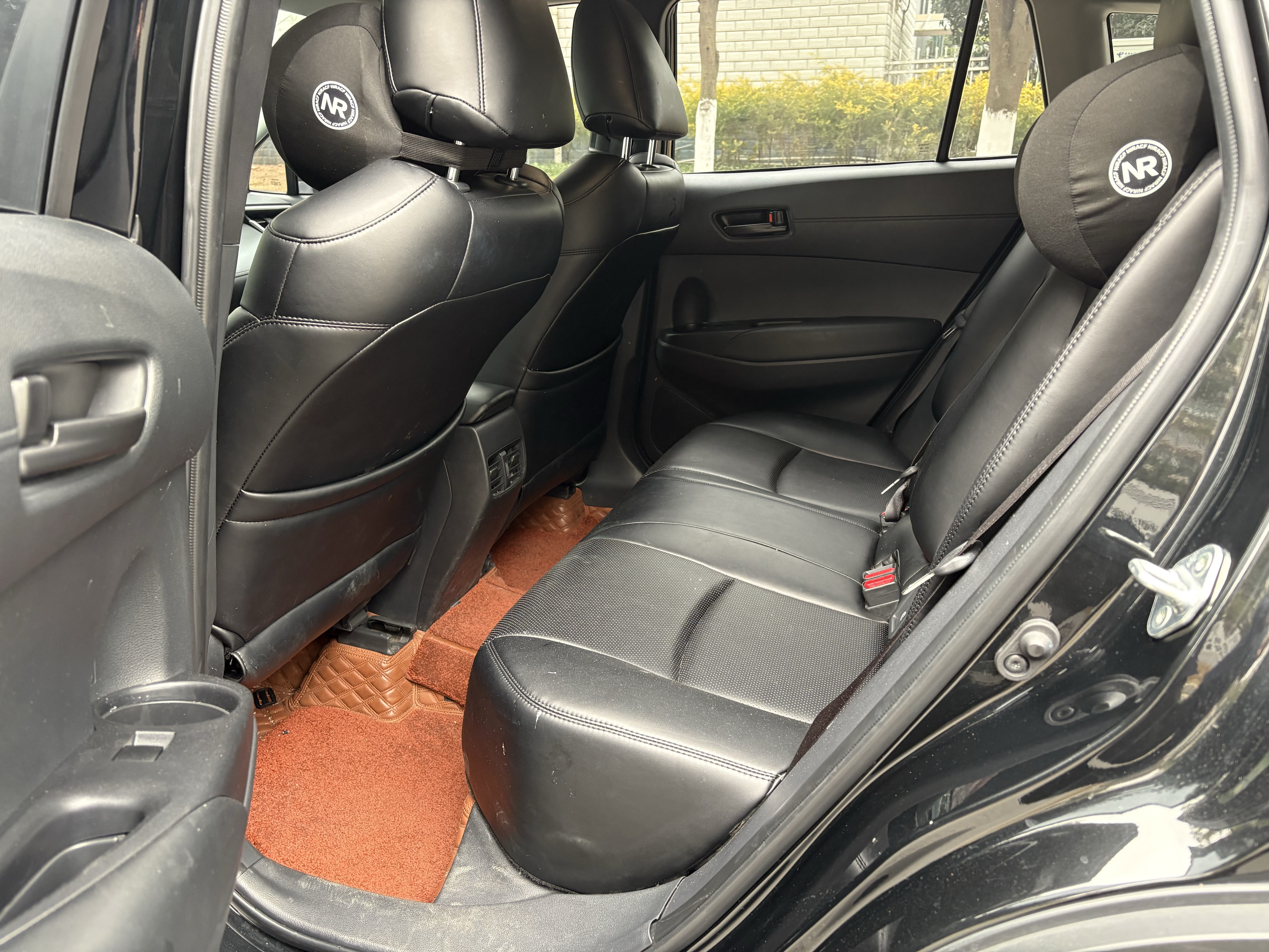 Toyota Corolla Cross 2024 immagine di auto #8