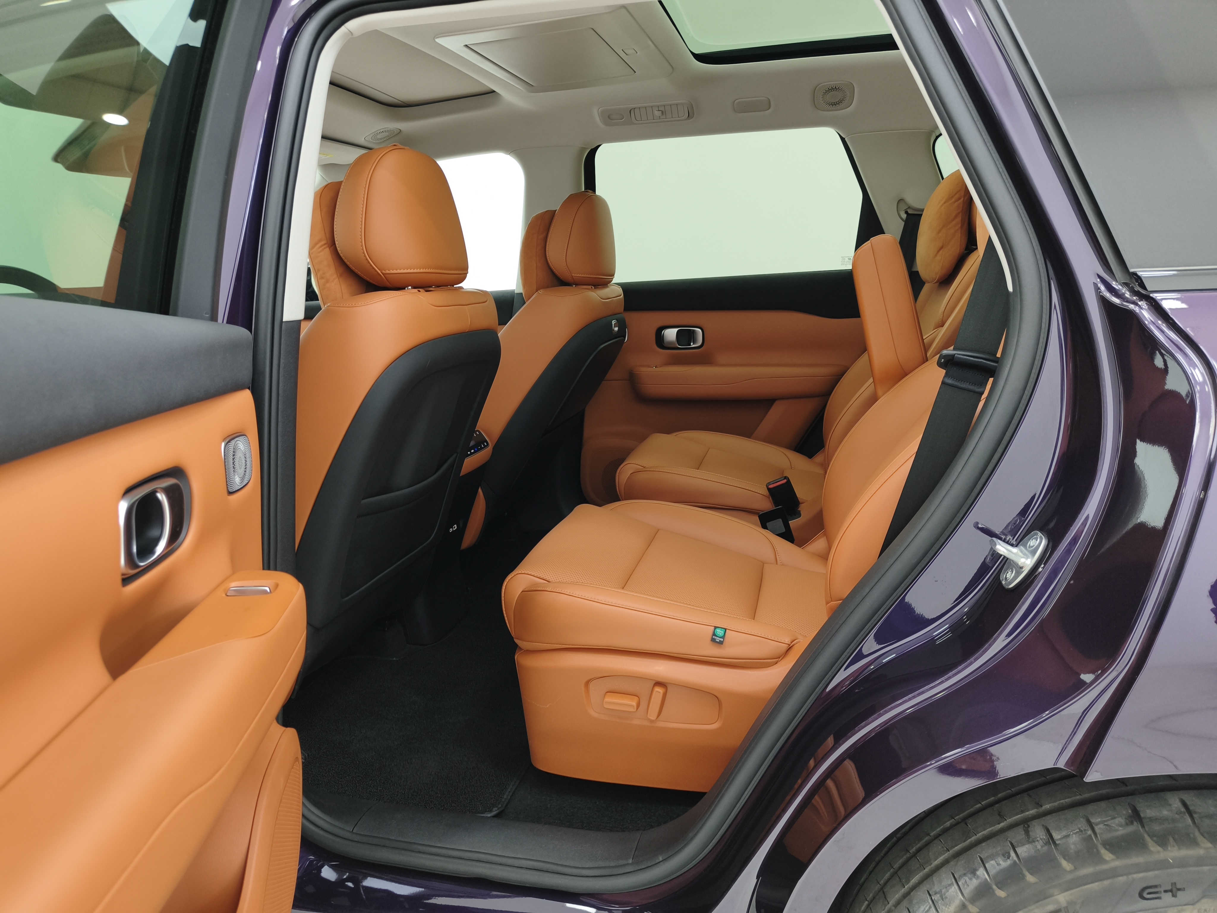 Leapmotor C16 2025 car image #8