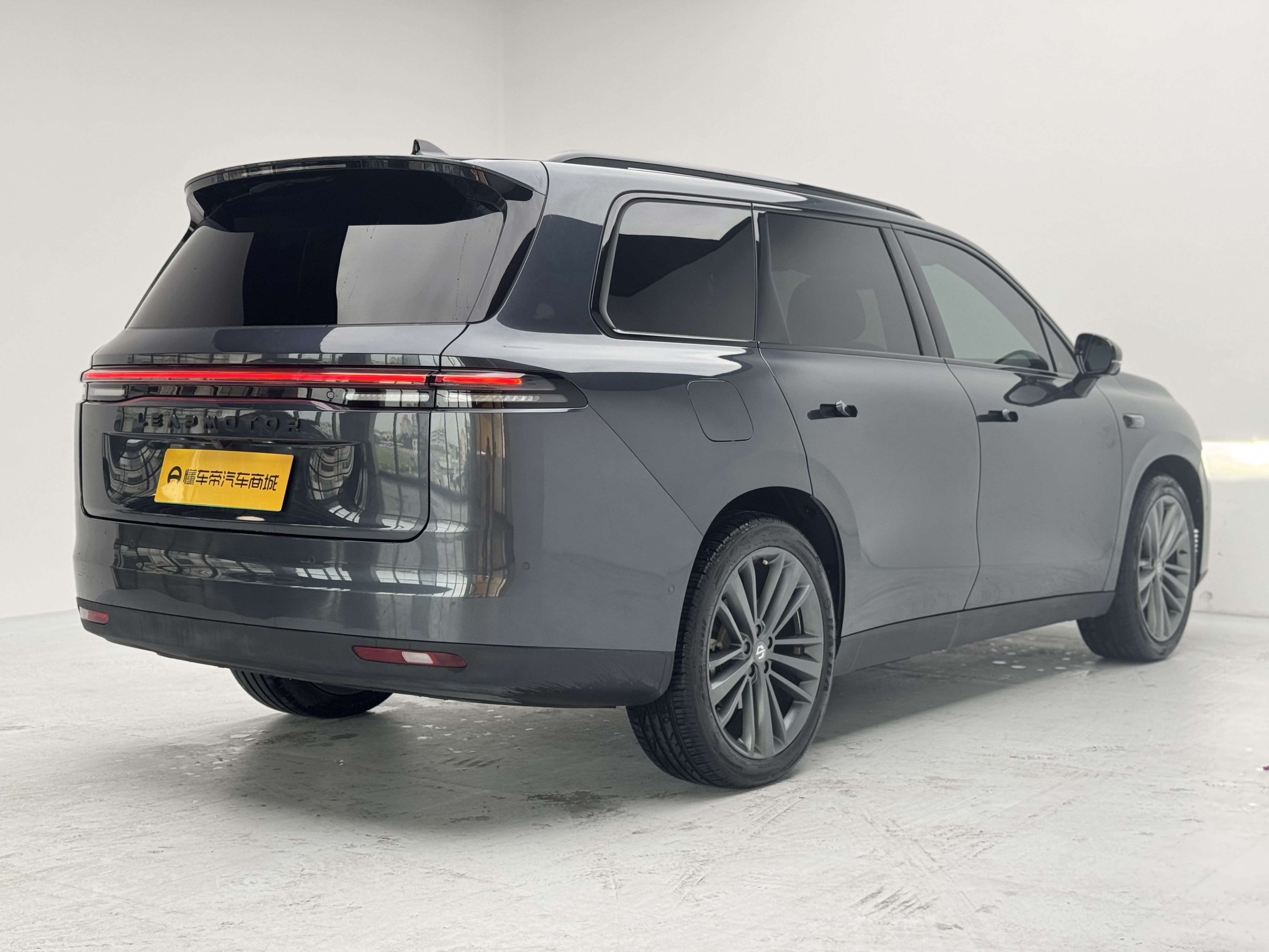 零跑汽车 零跑C16 2024 汽车图片 #8