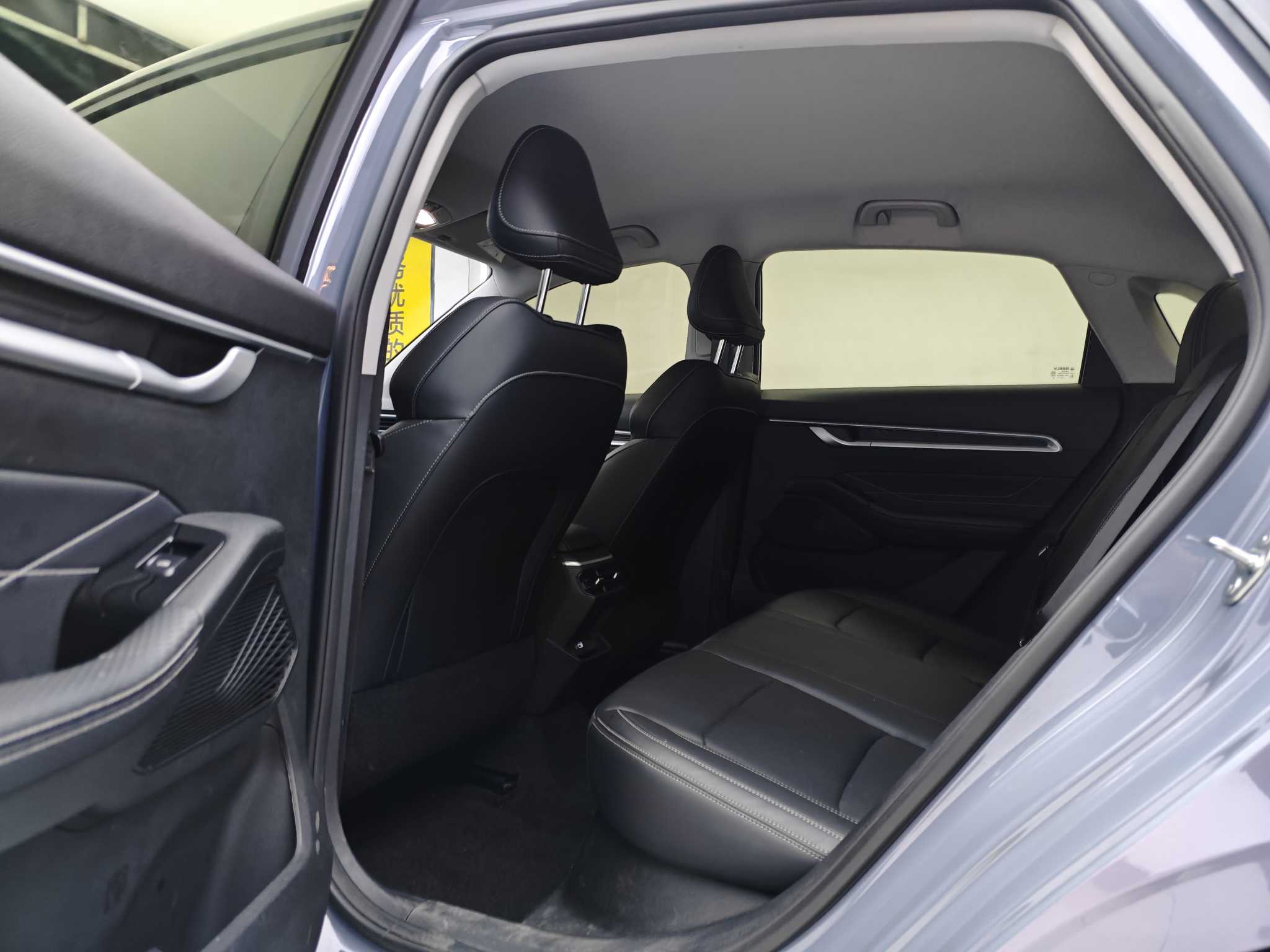 GEELY Emgrand 2025 car image #8