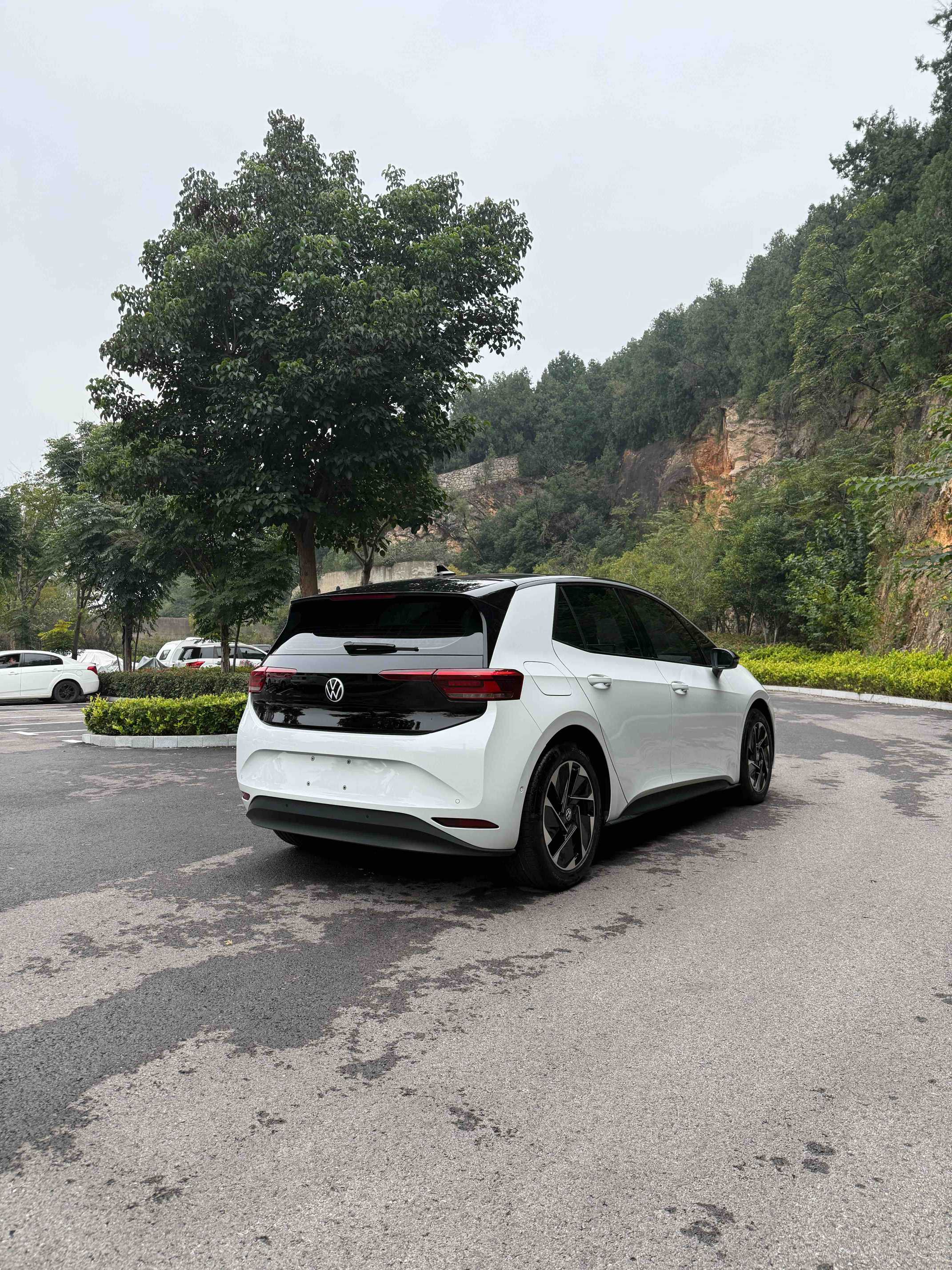 Volkswagen ID.3 2025 immagine di auto #8