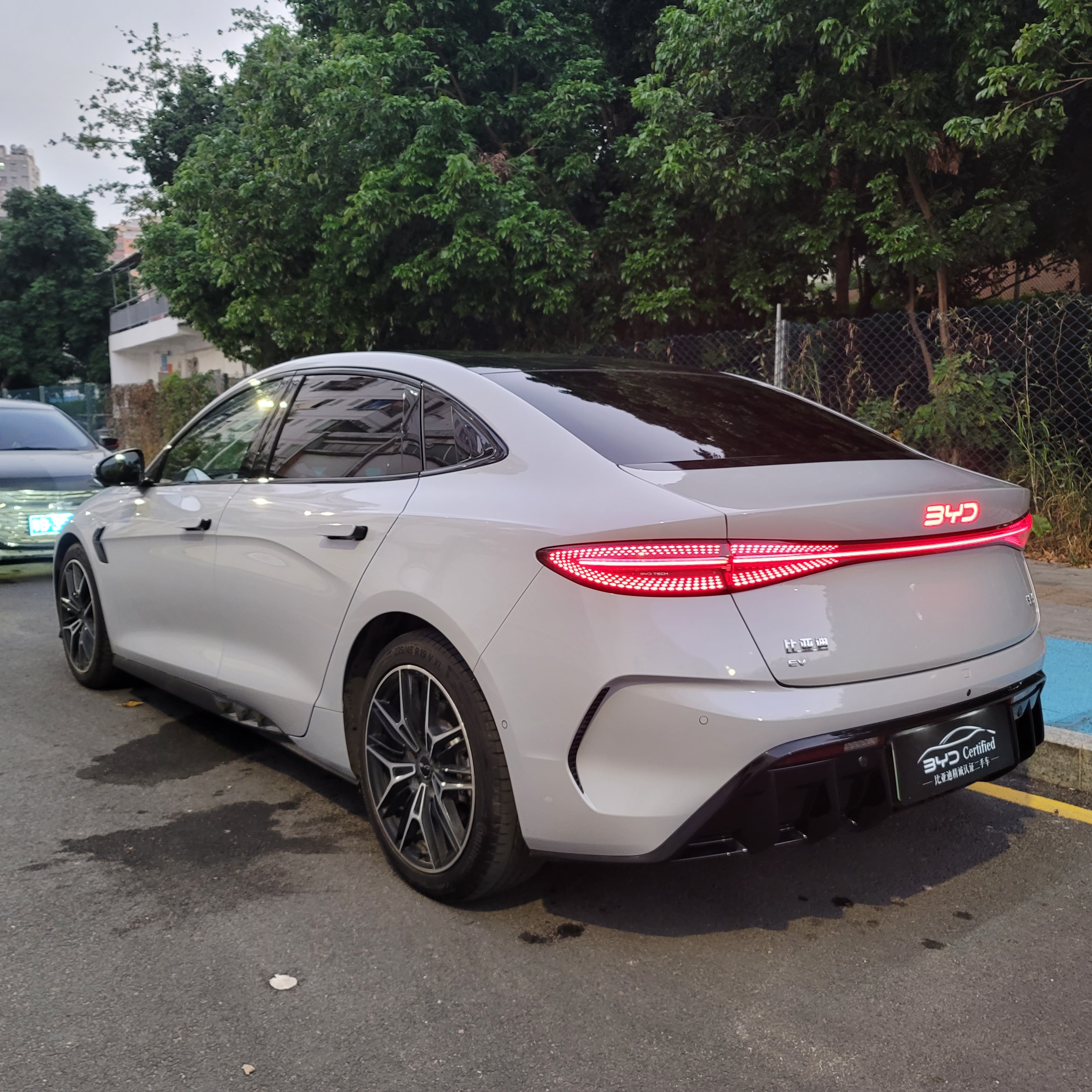 BYD Seal 2024 car image #8