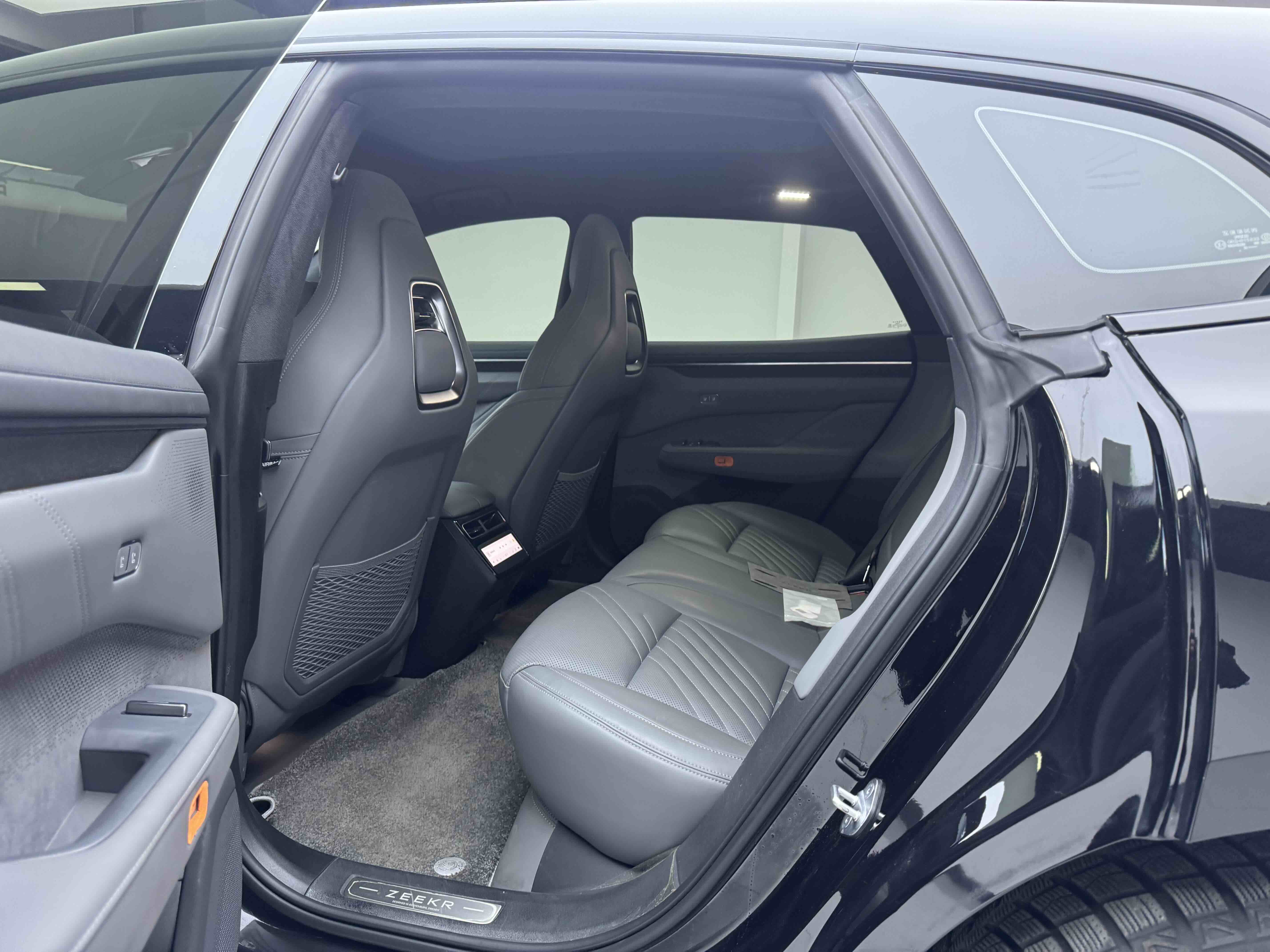 极氪 极氪001 2024 汽车图片 #8