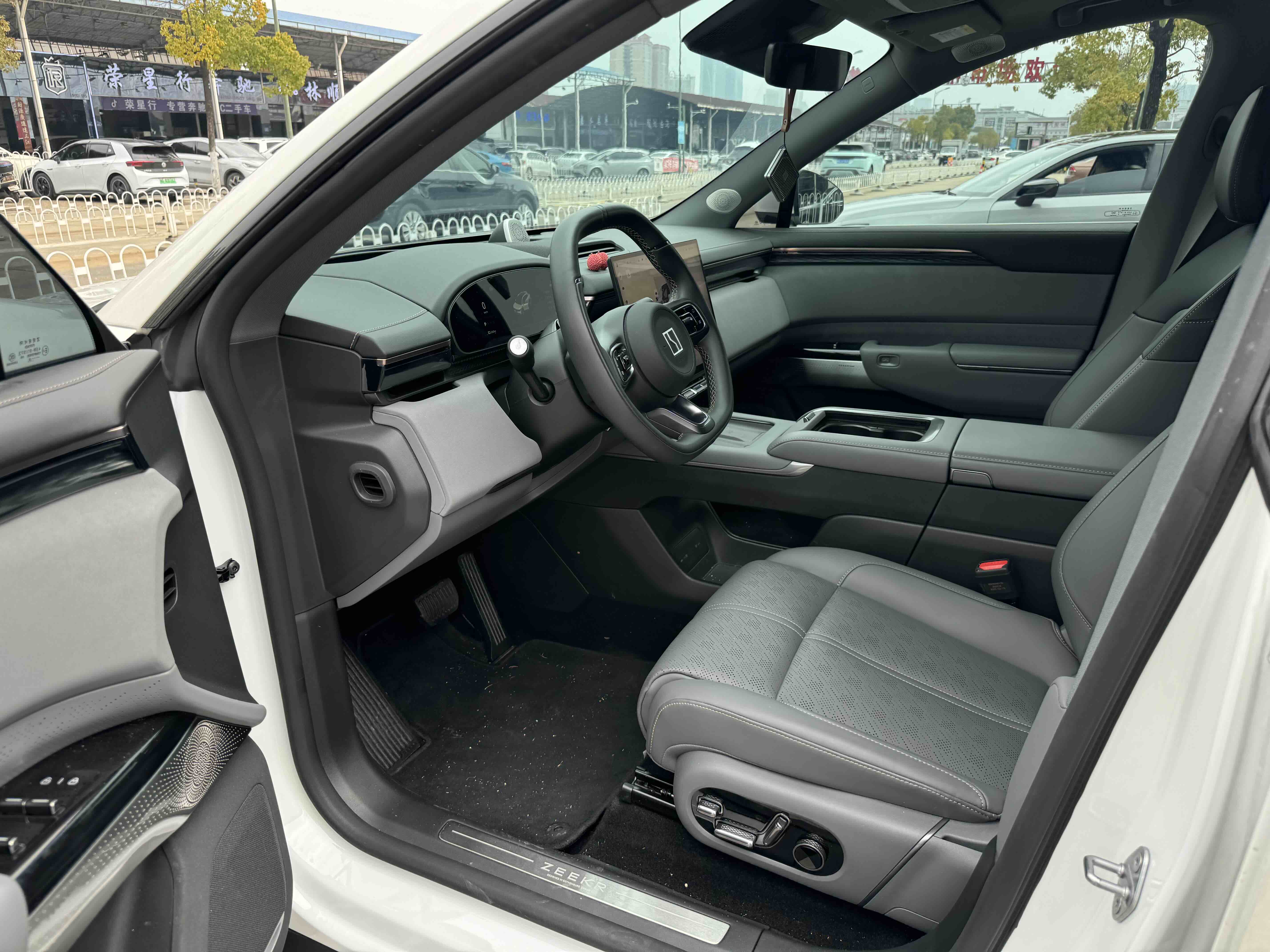 极氪 极氪007 2025 汽车图片 #8