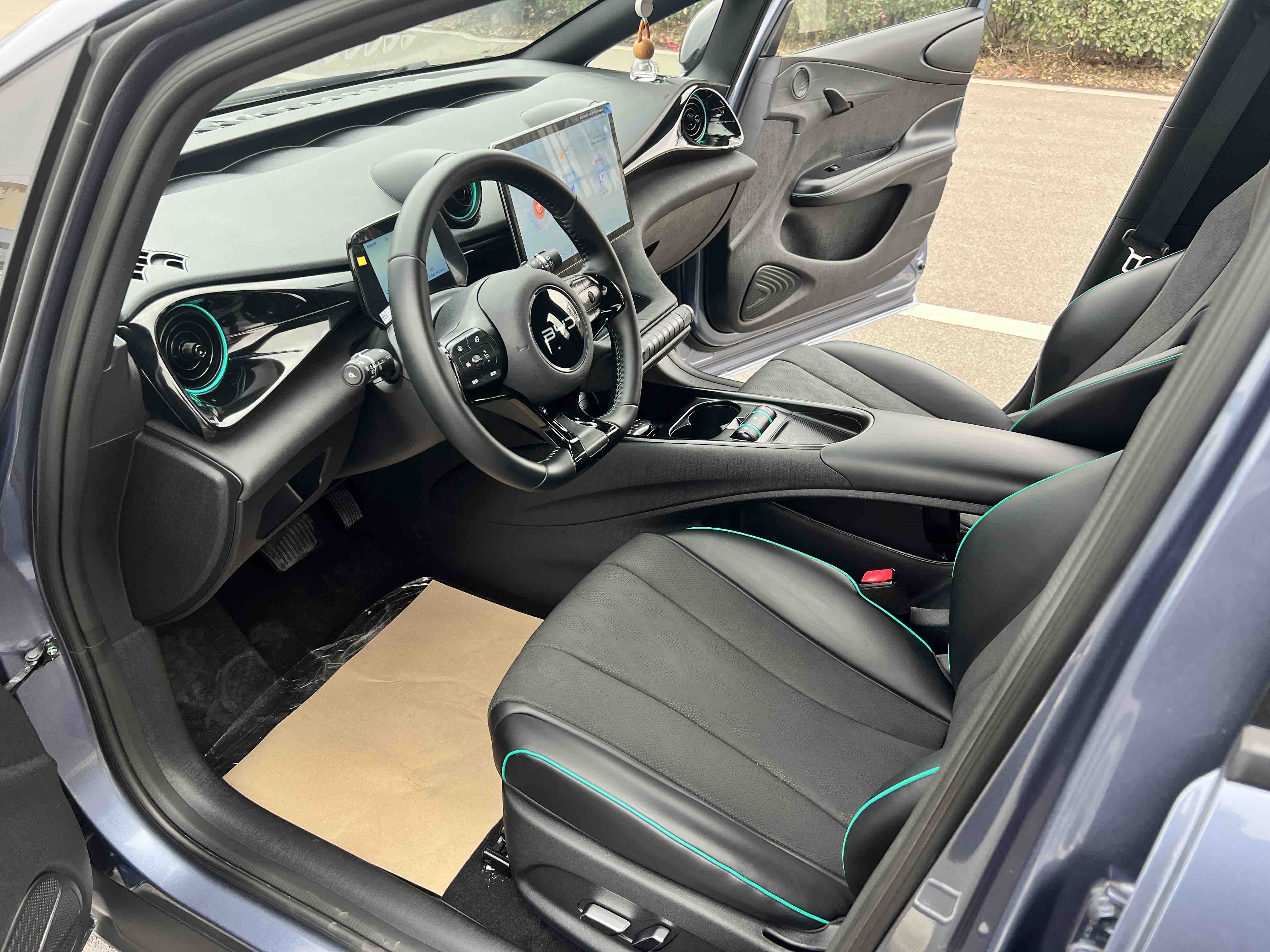 BYD Dolphin 2025 car image #8