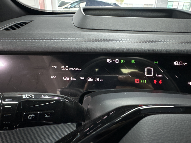 哪吒汽车 哪吒S猎装 2025 汽车图片 #8