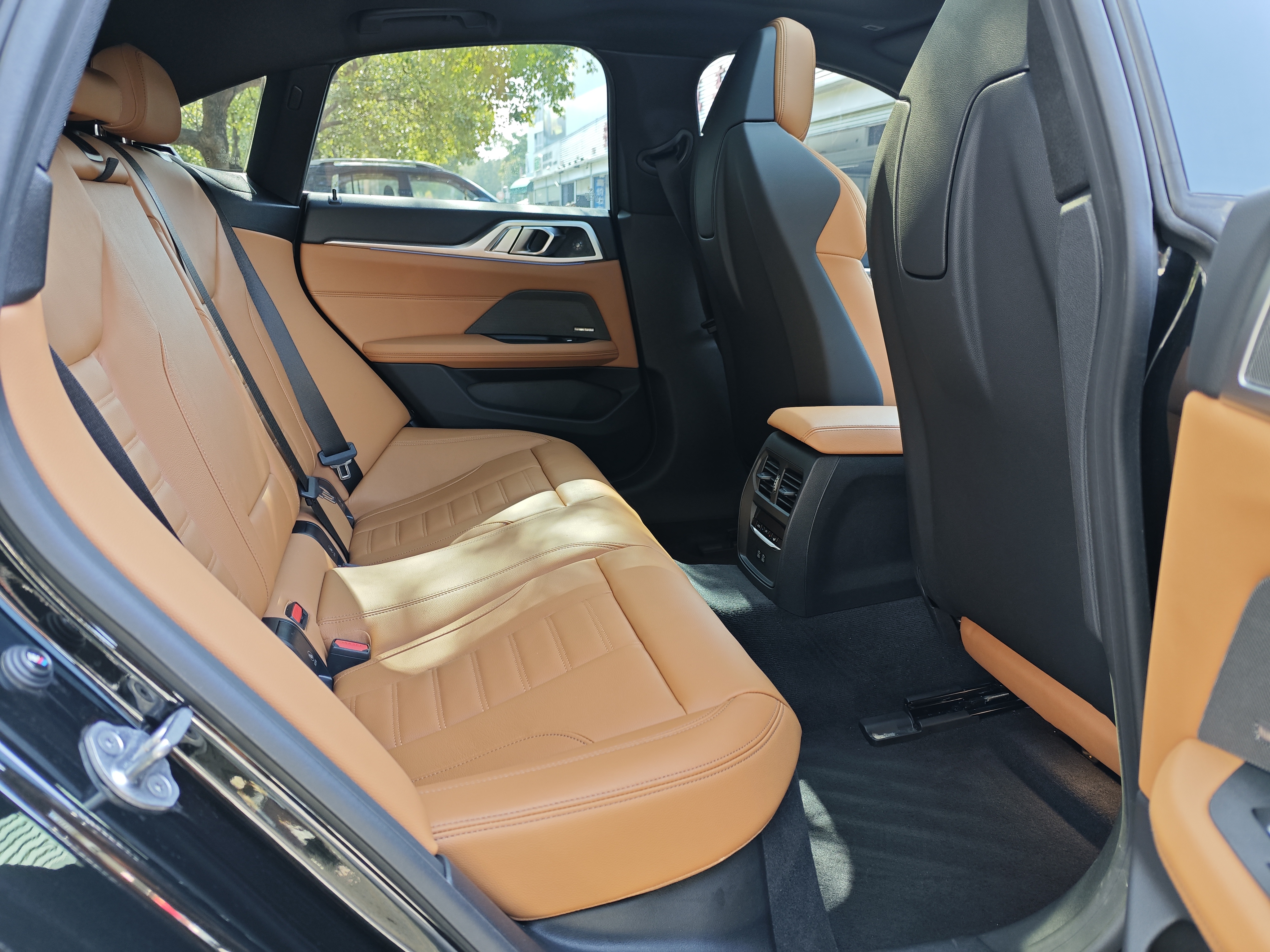 BMW i4 M50 2024 #8 BMW i4 M50 2024 car image #8