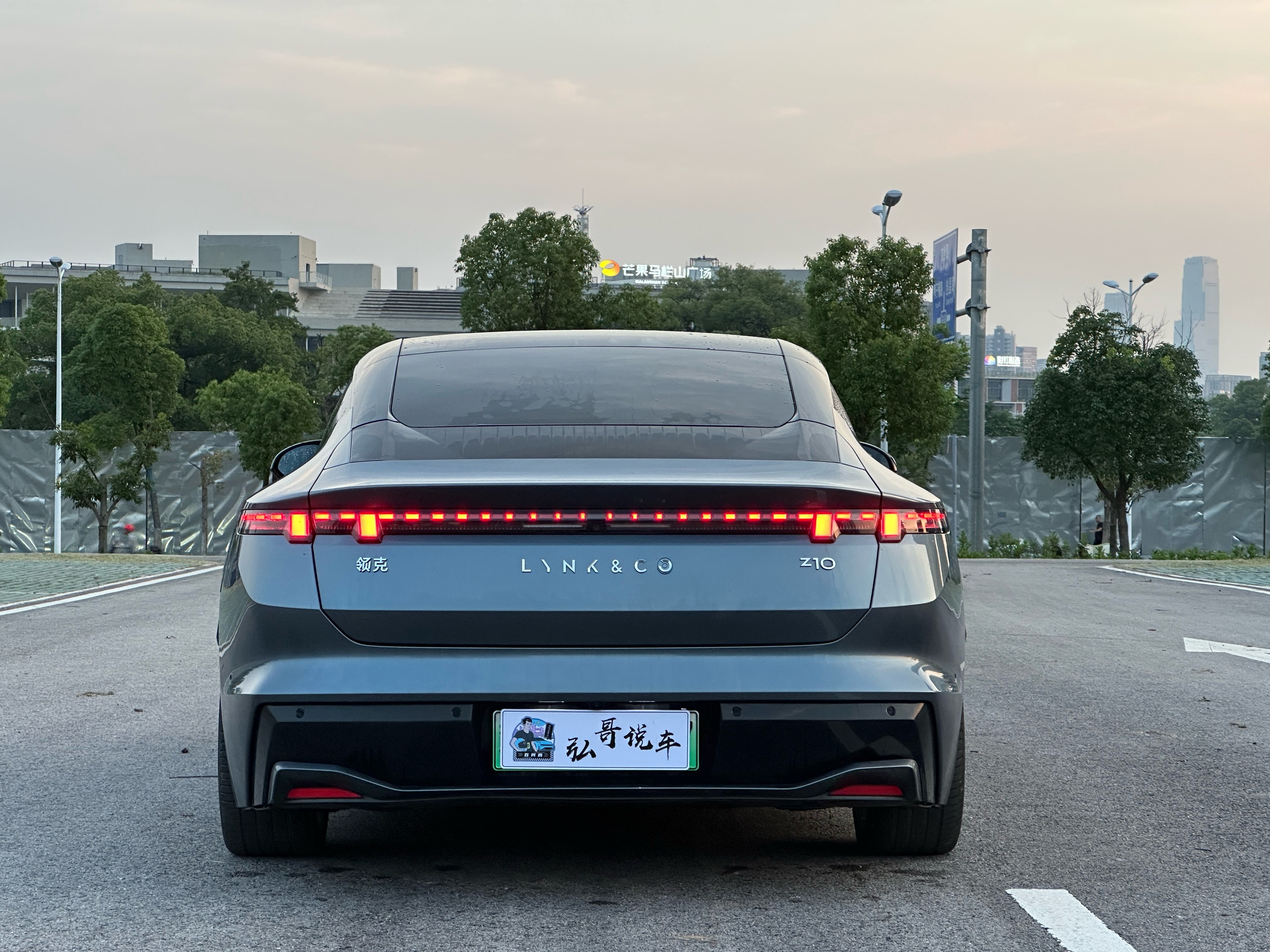 Lynk & Co 2024 car image #8